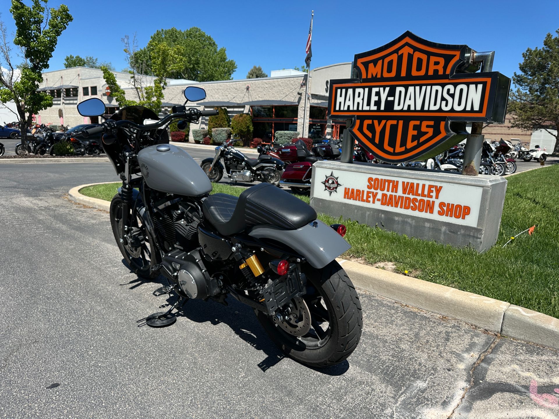 【新品未開封】Backcountry Orison Ultimate Used 2021 Harley-Davidson Iron 883™ Motorcycle - Specs
