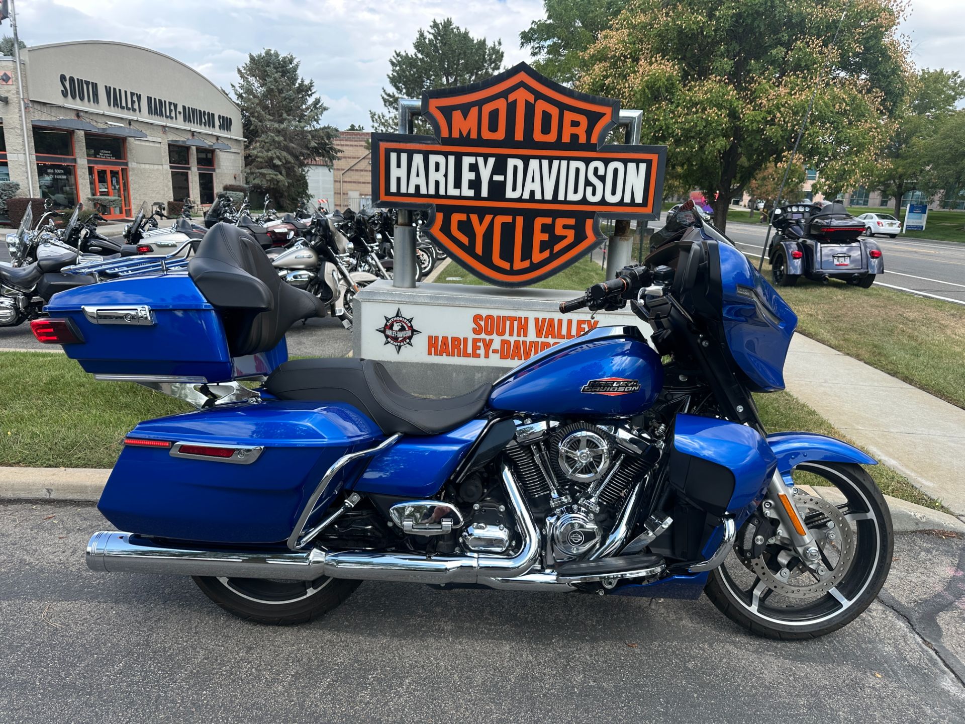 Used 2024 Harley-Davidson Street Glide® Specs, Price, Photos - Main Image