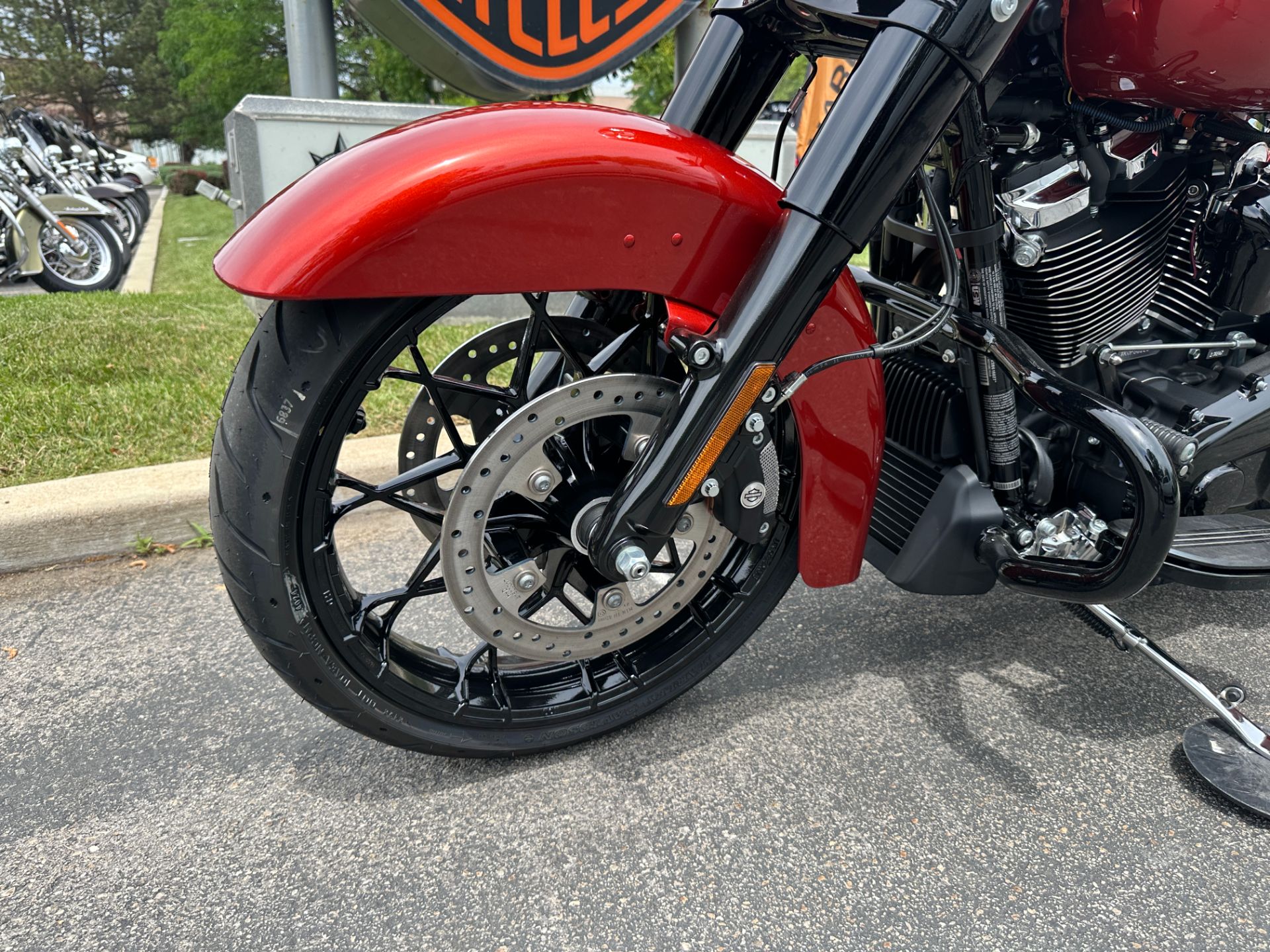 2025 Harley-Davidson Road King® Special 9