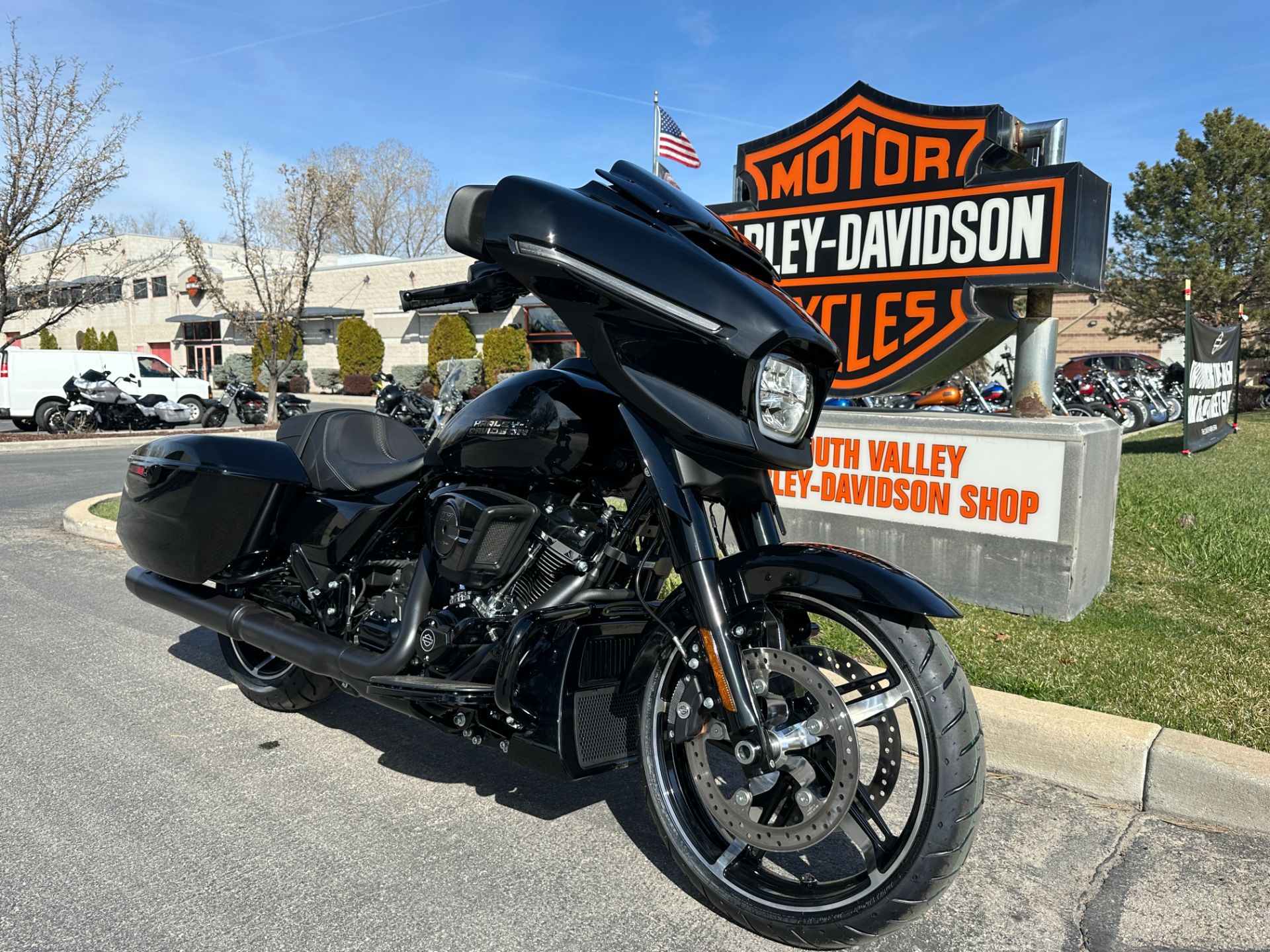 Used 2024 Harley-Davidson Street Glide® Vivid Black (Black
