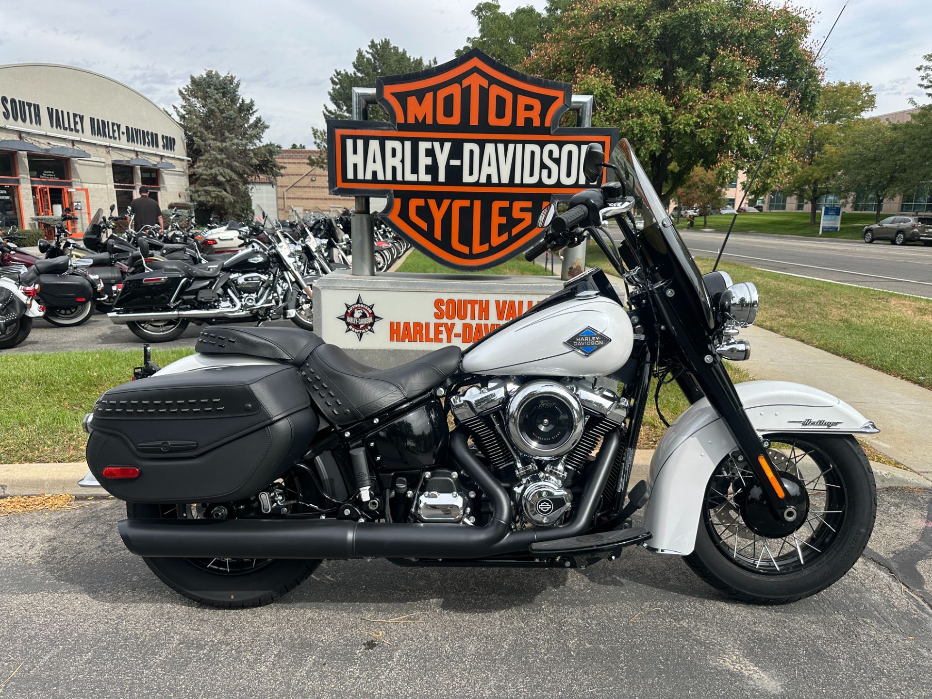 New 2025 Harley-Davidson Heritage Classic - Specs, Price