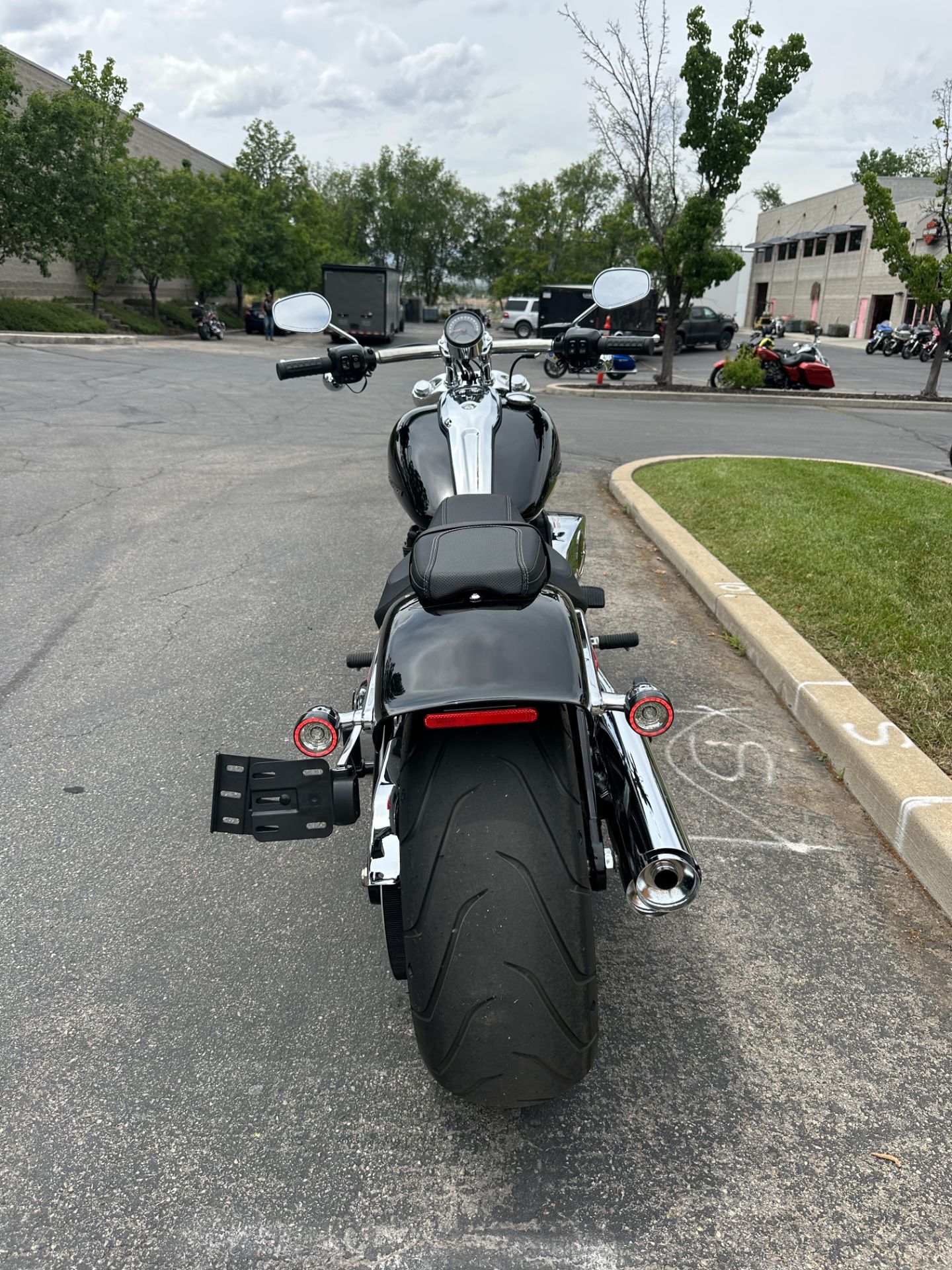 RODDIO M TUNING✖️REVE BREAKOUT RODDIO M TUNING✖️REVE BREAKOUT