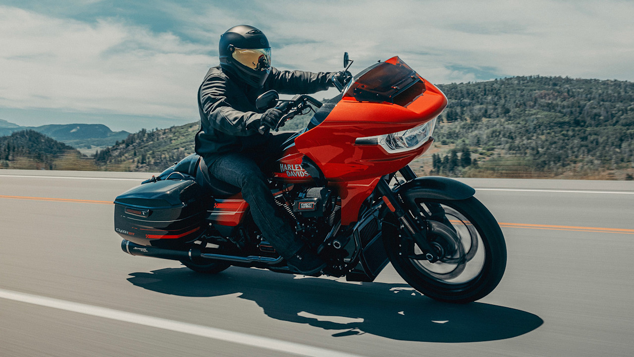 2026 Harley-Davidson CVO Road Glide® ST 9