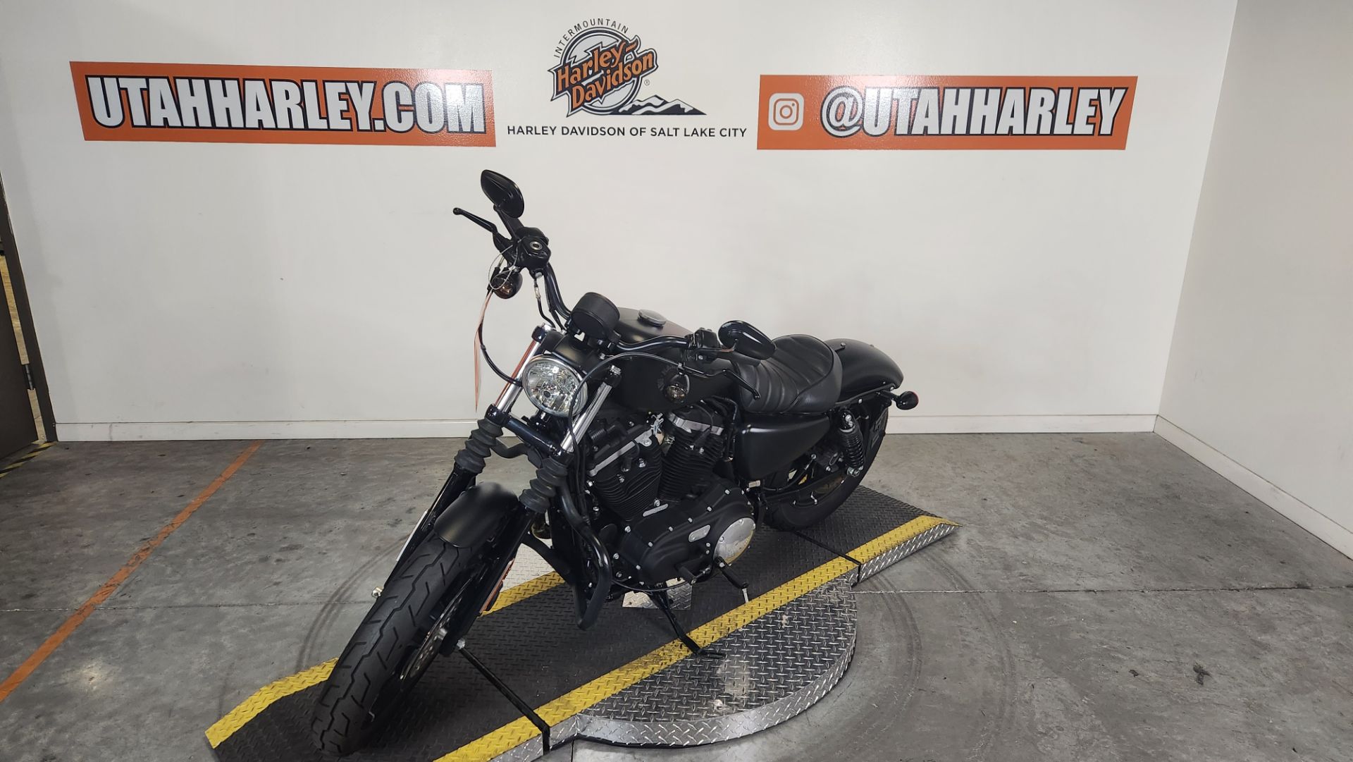 2022 Harley-Davidson Iron 883 4