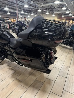 2026 Harley-Davidson Street Glide® Limited 6