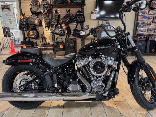 New 2025 Harley-Davidson Street Bob® - Specs, Price, Photos