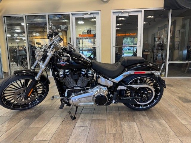 New 2025 Harley-Davidson Breakout® - Specs, Price, Photos | Salt