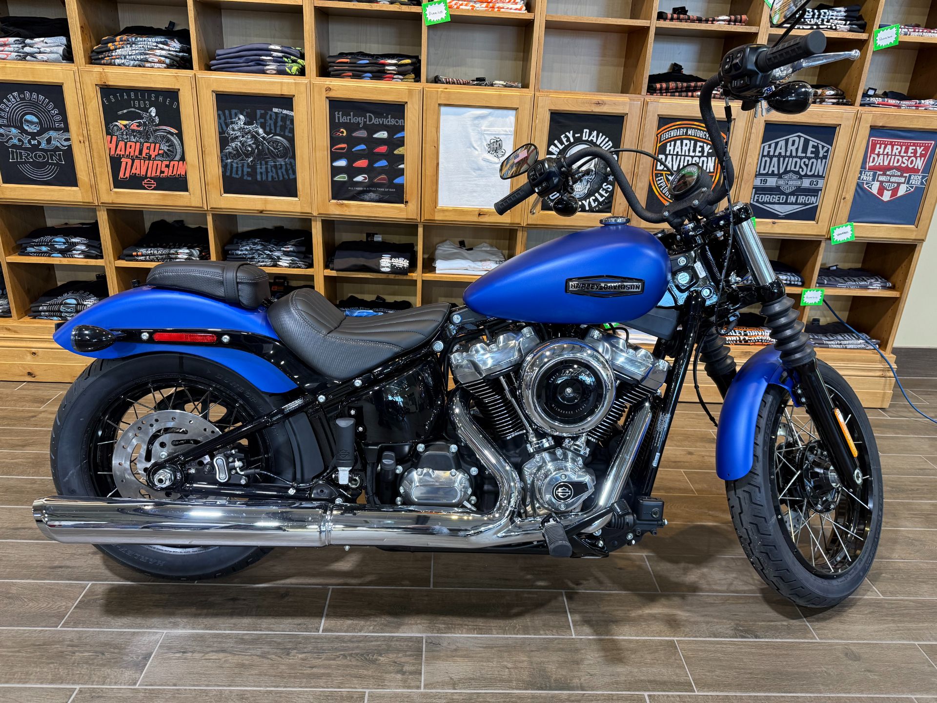 New 2026 Harley-Davidson Street Bob® Aurora Blue Denim Chrome Two 