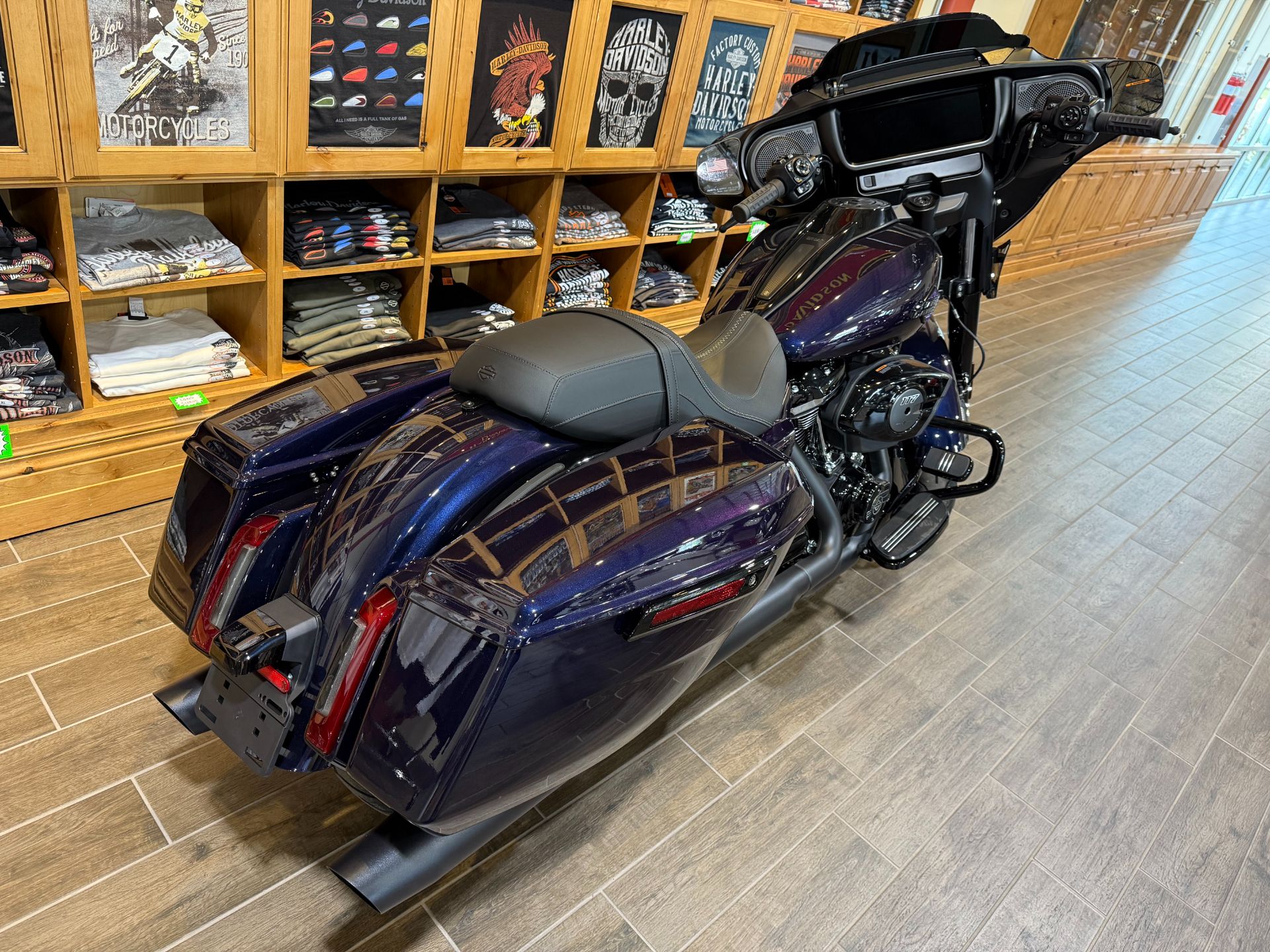 マイスト　Harley-Davidson 2013 Harley Davidson XL 1200V Seventy Two Green Motorcycle Model 1