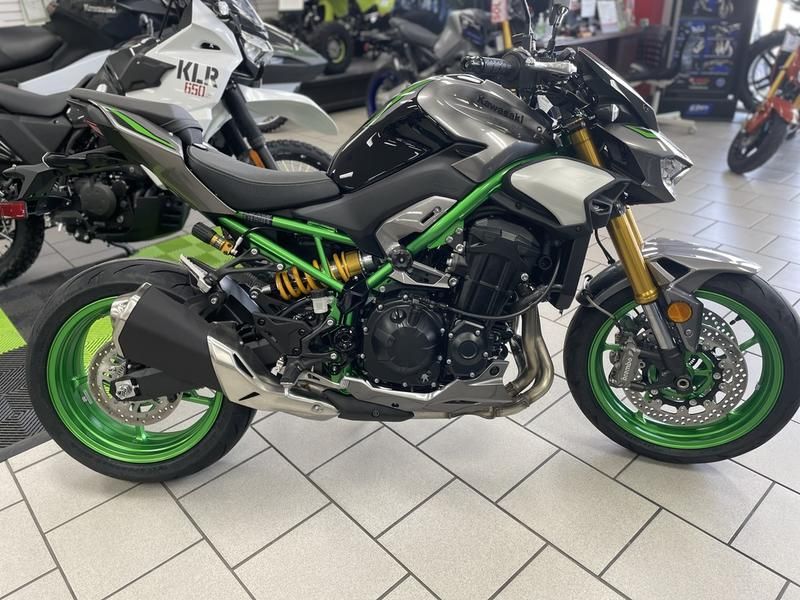 New 2025 Kawasaki Z900SE ABS GRN/BLK | Motorcycles in Vallejo CA