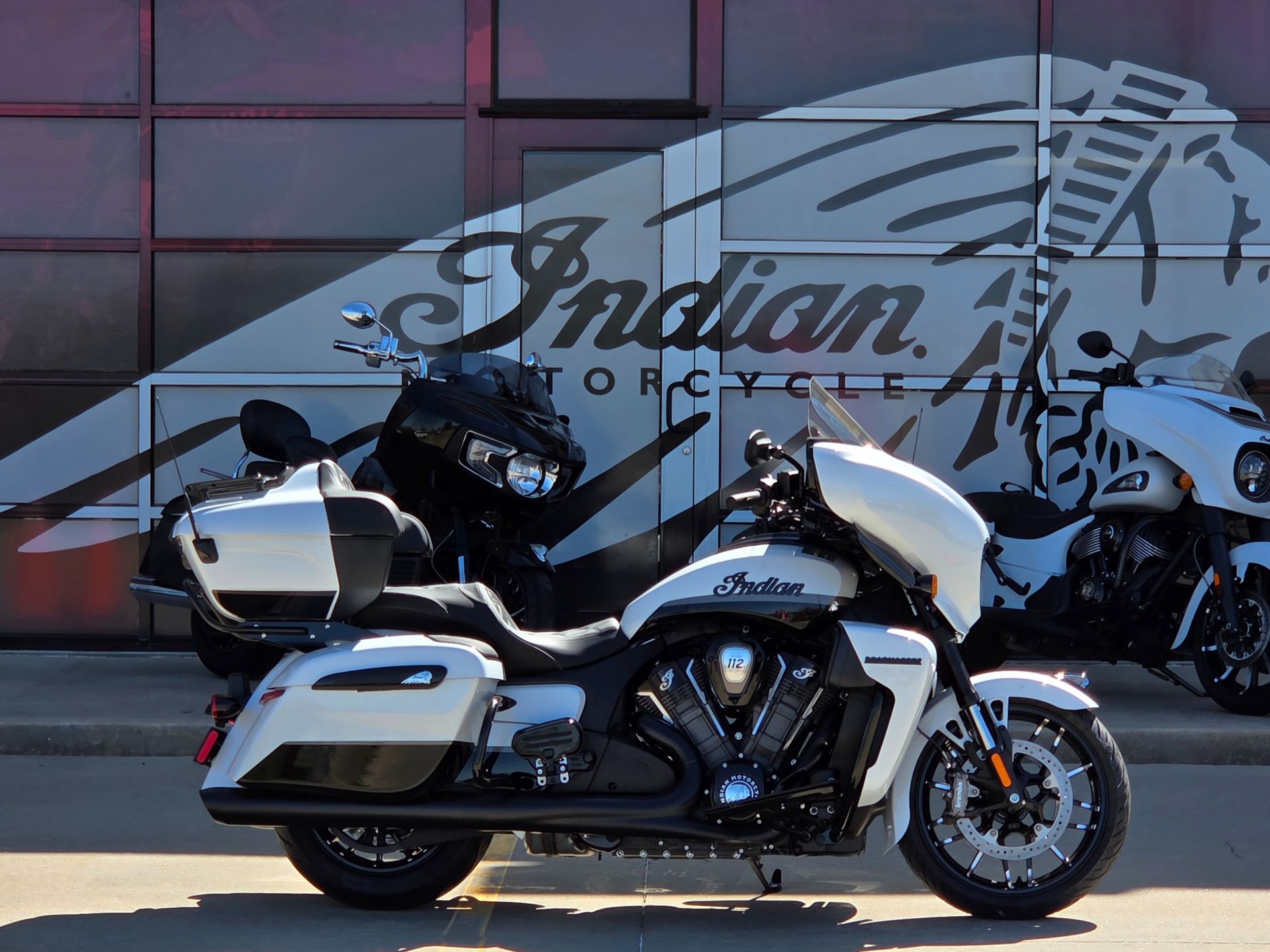 2026 Indian Motorcycle Roadmaster® PowerPlus Dark Horse® with 112 and PowerBand Audio Package