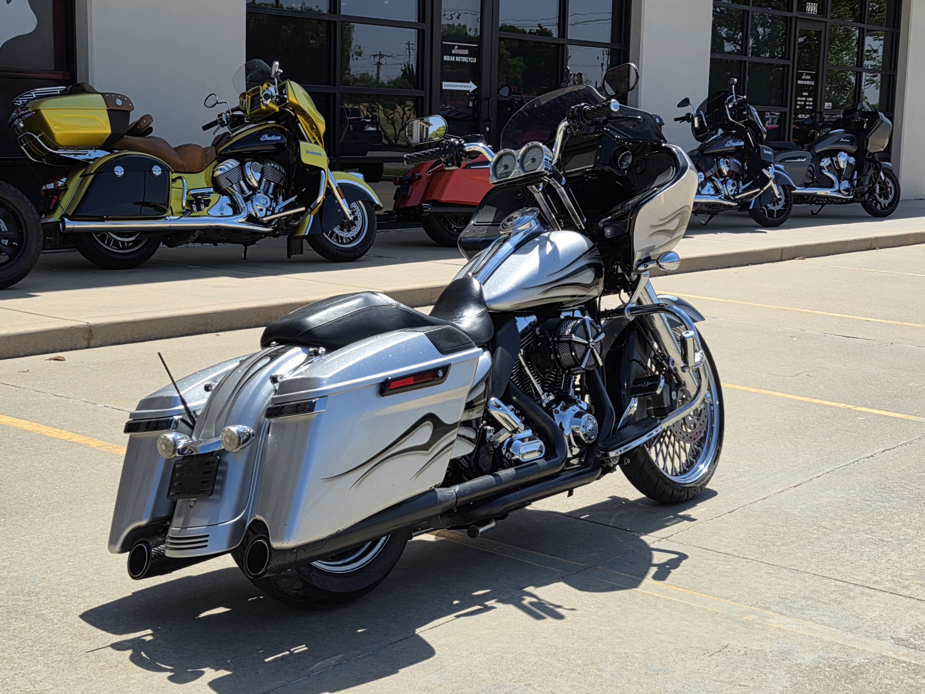 2015 Harley-Davidson Road Glide® Special 8