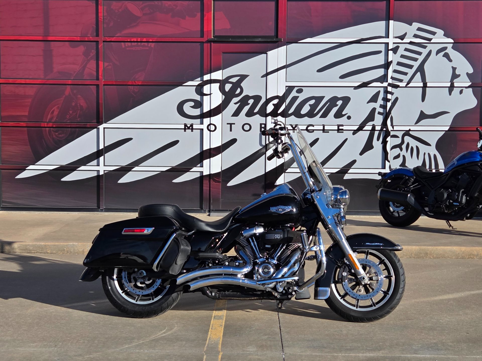 2018 Harley-Davidson Road King® 1