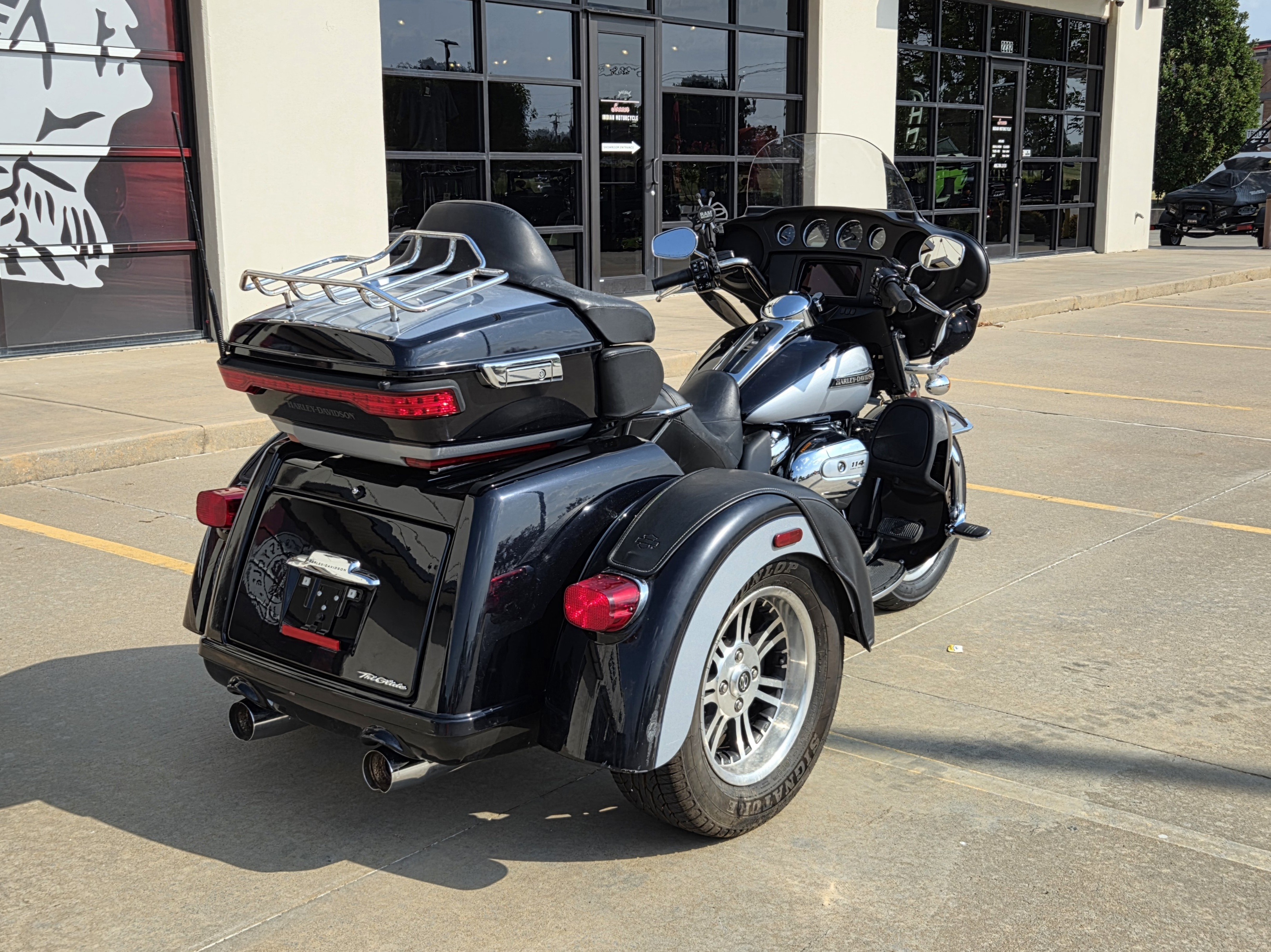 2020 Harley-Davidson Tri Glide® Ultra 8