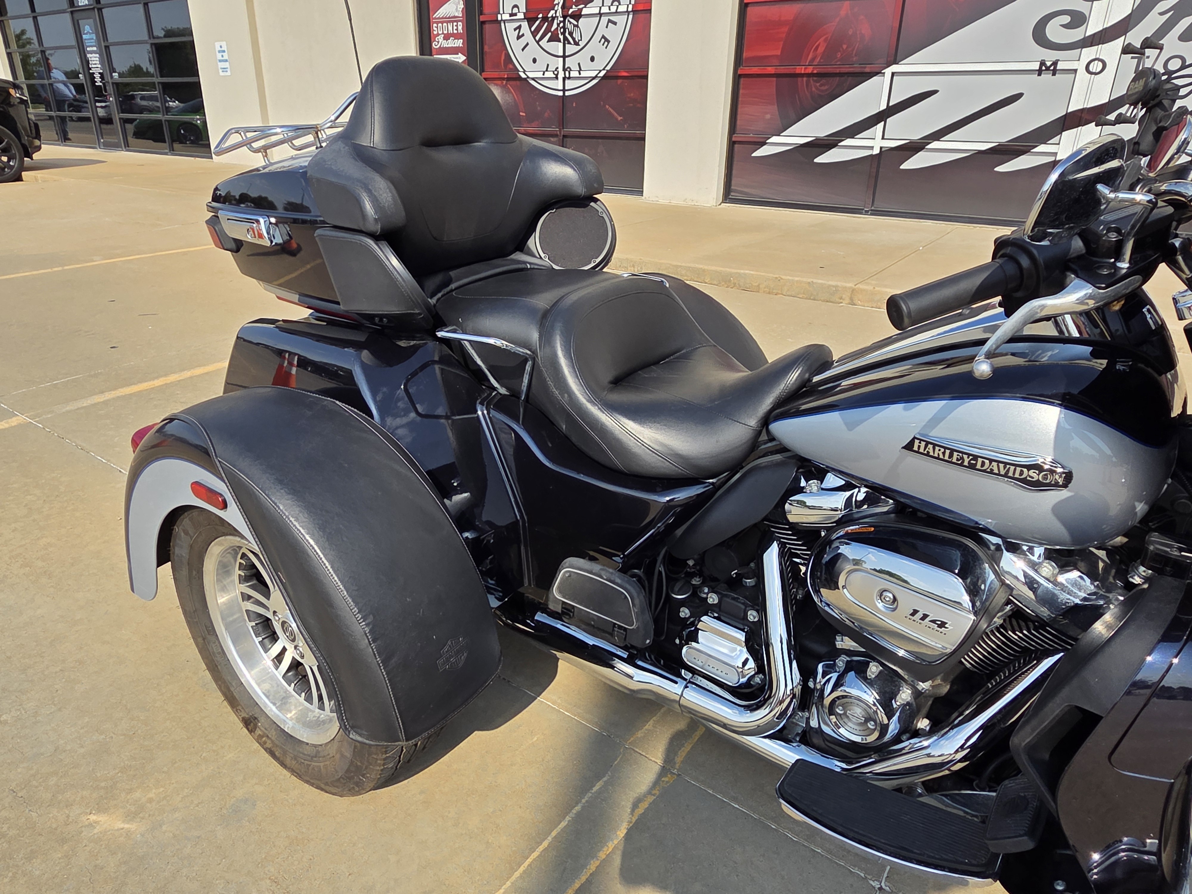 2020 Harley-Davidson Tri Glide® Ultra 10