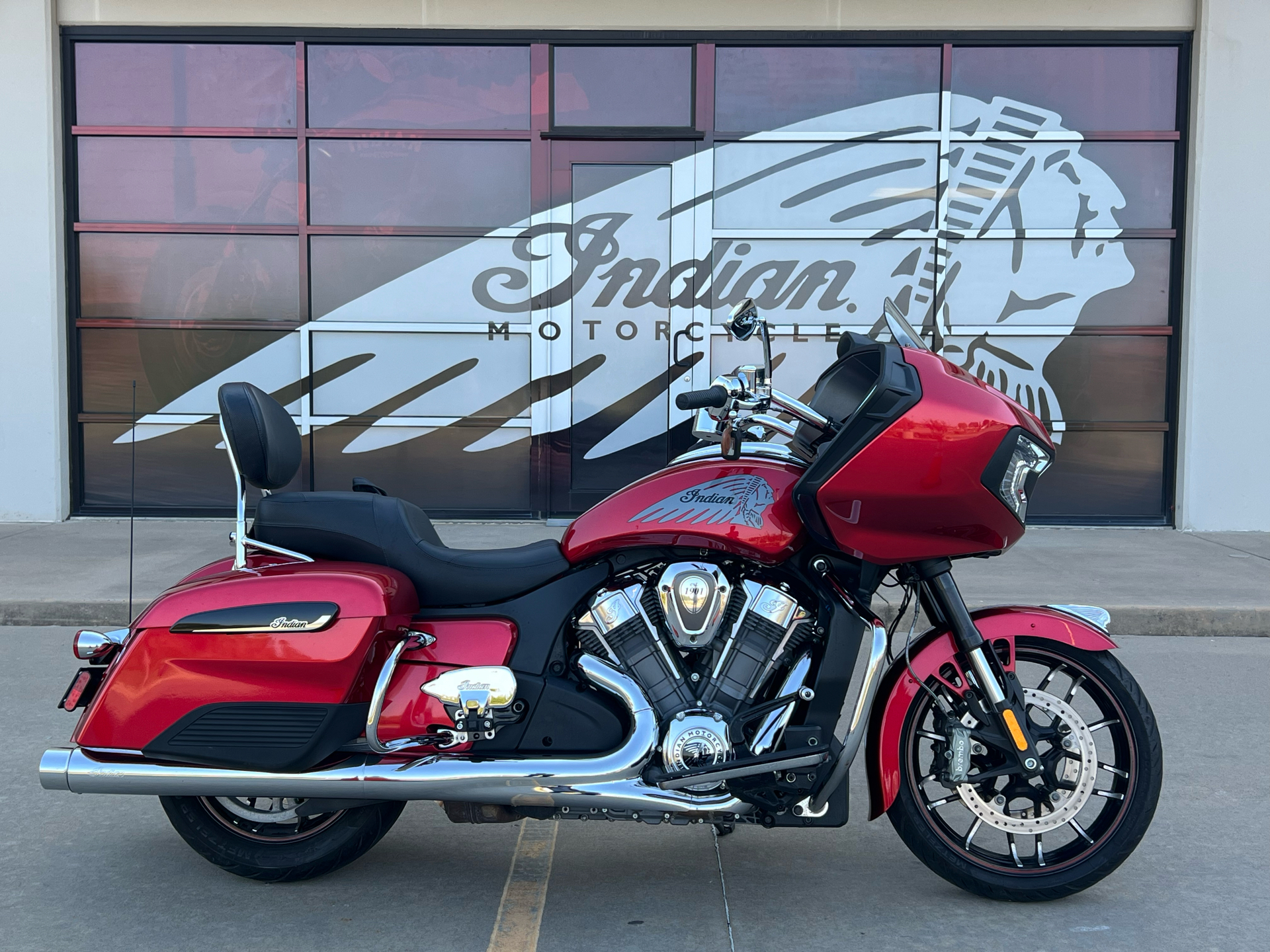 2020 Indian Motorcycle Challenger® Limited Motorcycles