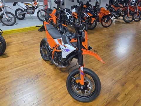 2026 KTM 390 SMC R — photo 1 of 32