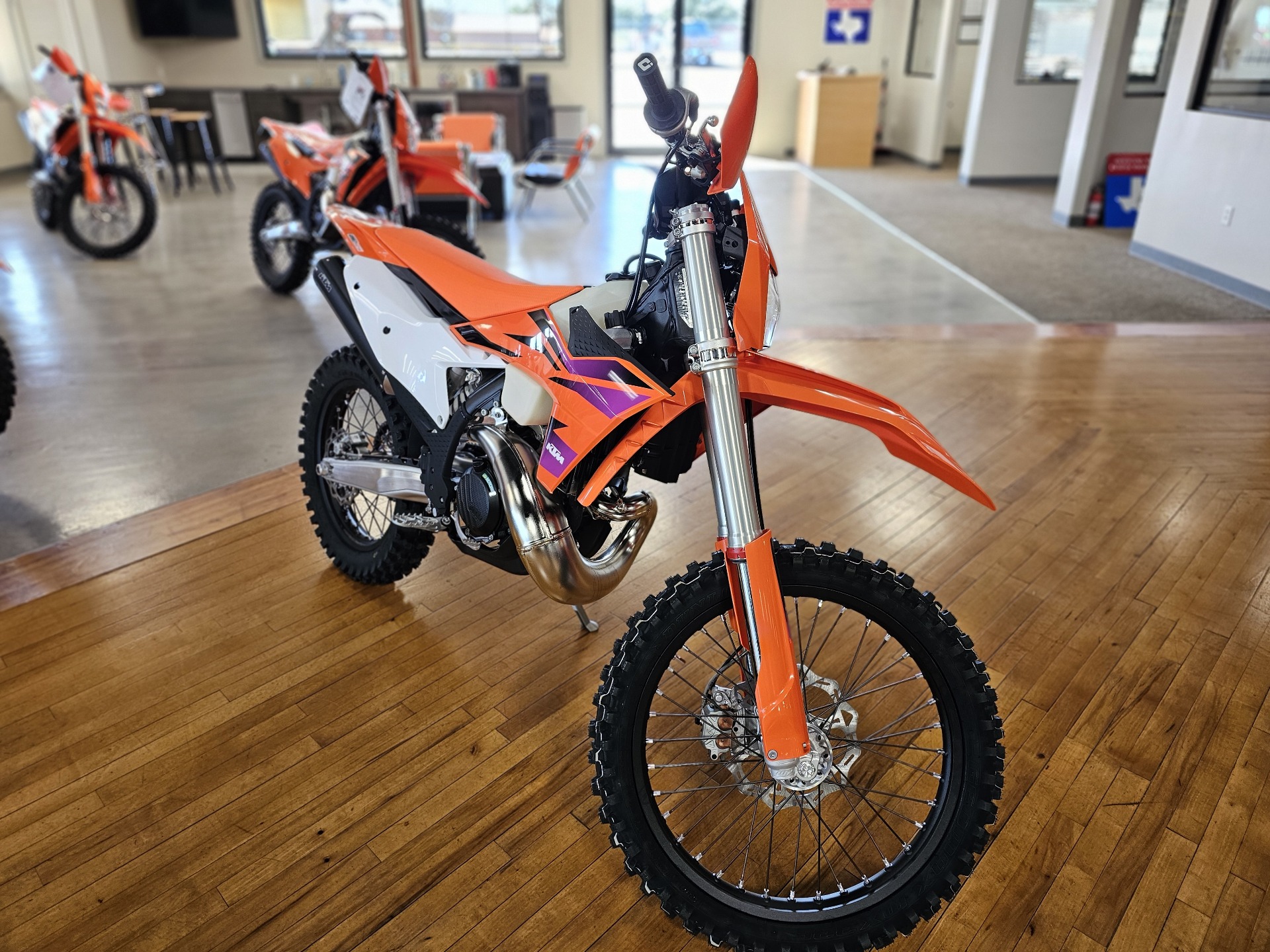 New 2024 KTM 250 XC-W, Wichita Falls TX | Specs, Price, Photos