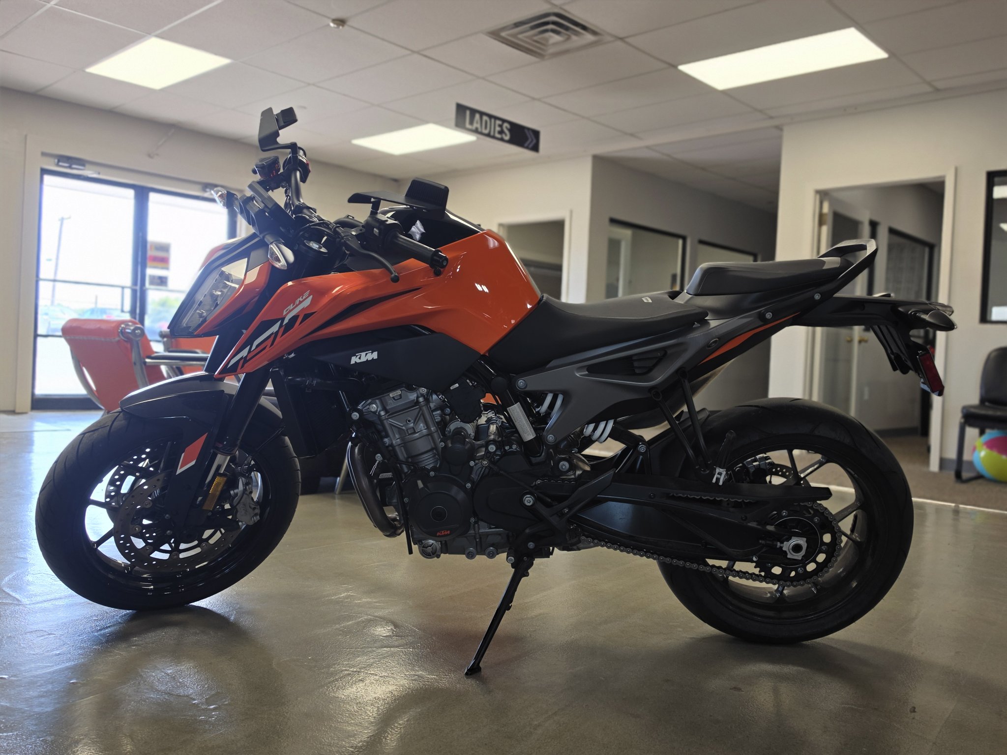 2024 KTM 790 Duke 4