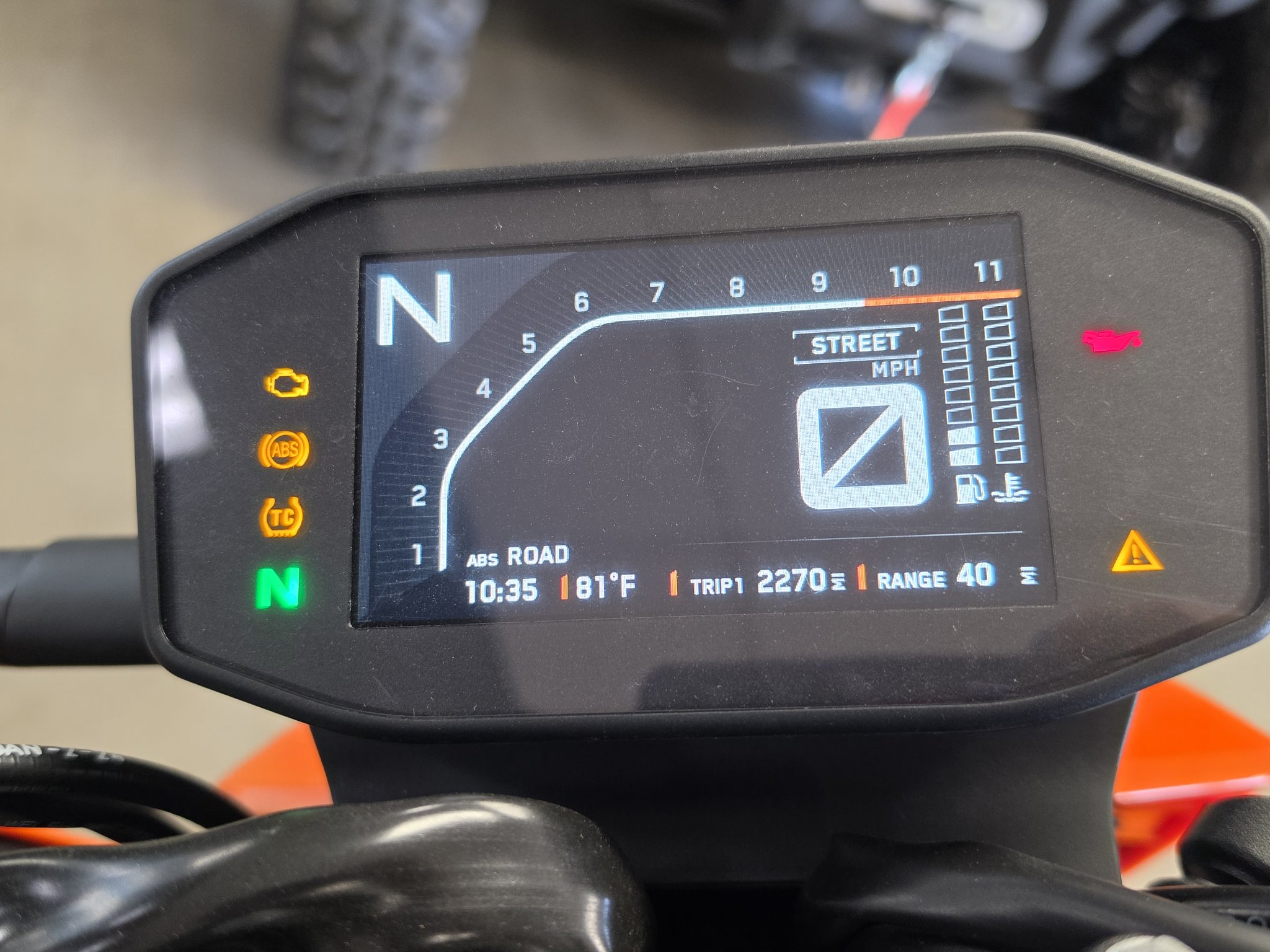 2024 KTM 790 Duke 10
