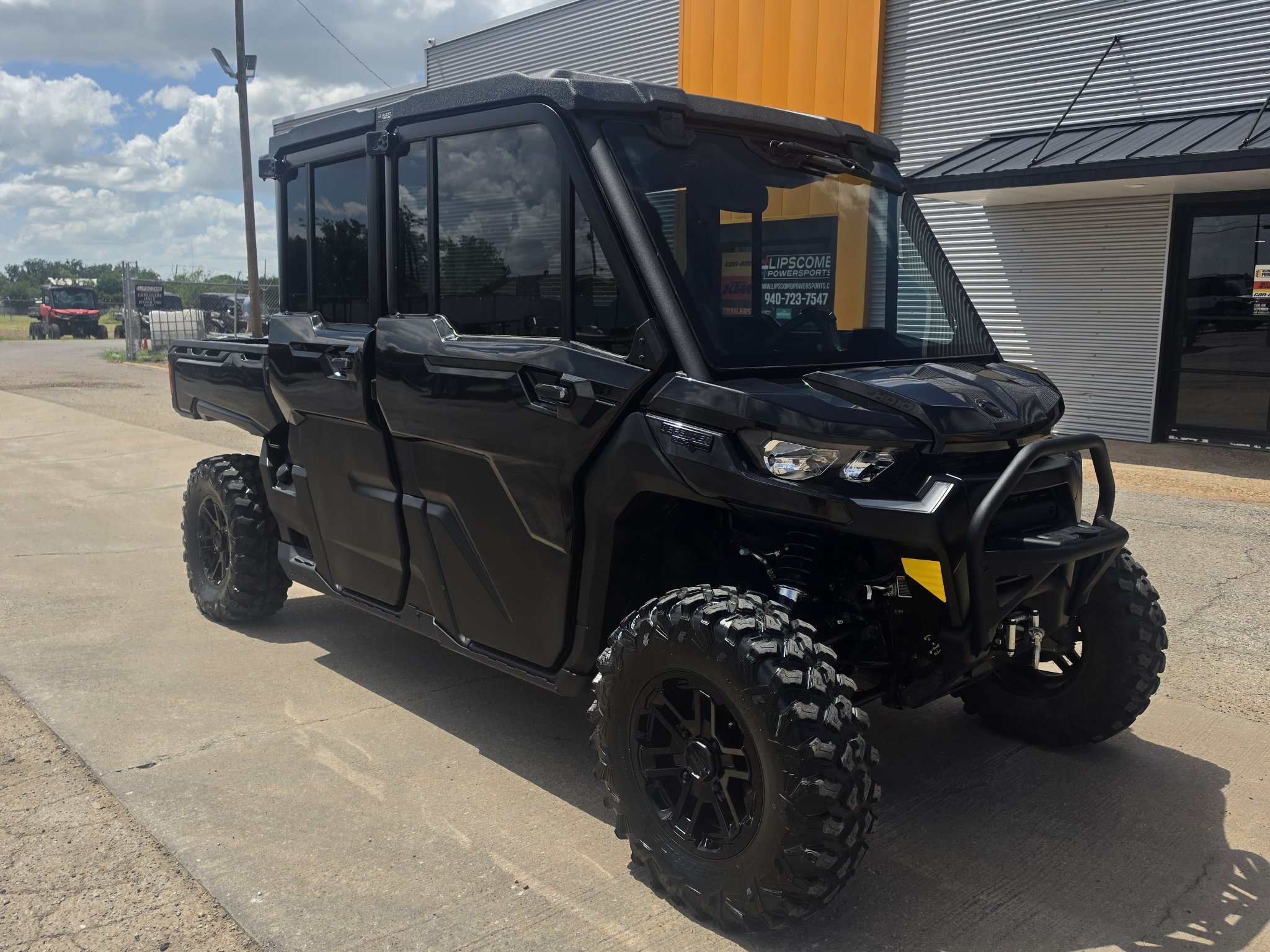 2026 Can-Am™ Defender MAX Lone Star CAB HD11 1