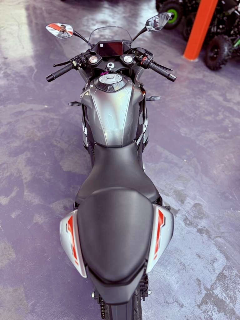 2023 CFMOTO 300SS in San Antonio, Texas - Photo 6