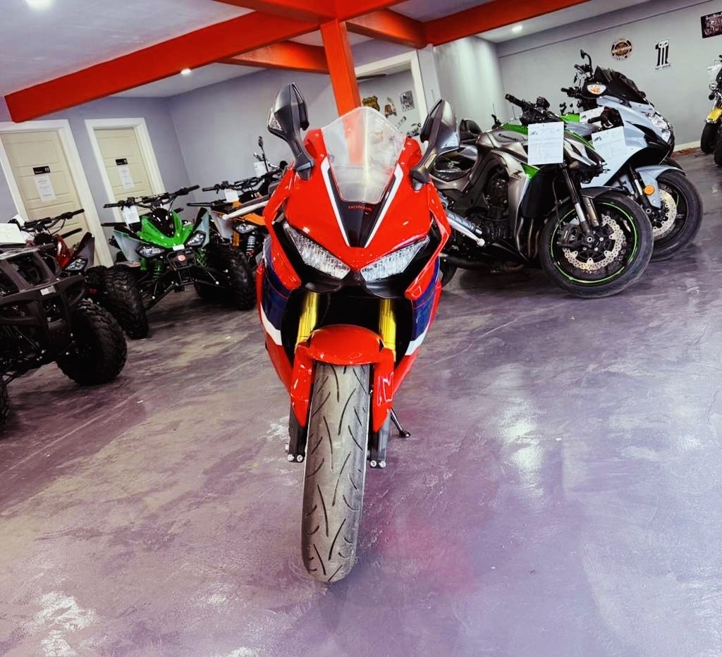 2022 Honda CBR1000RR ABS in San Antonio, Texas - Photo 3