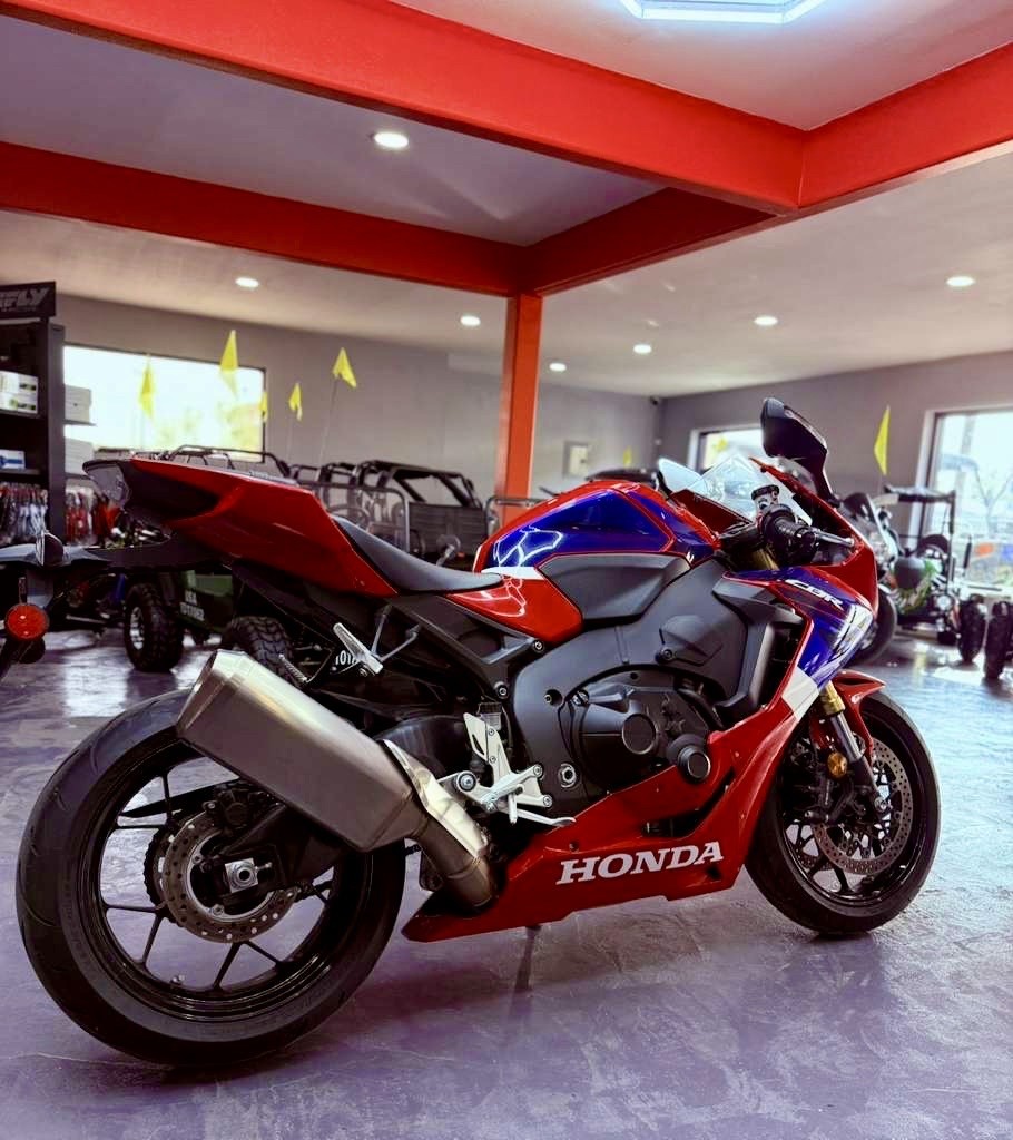 2022 Honda CBR1000RR ABS in San Antonio, Texas - Photo 5