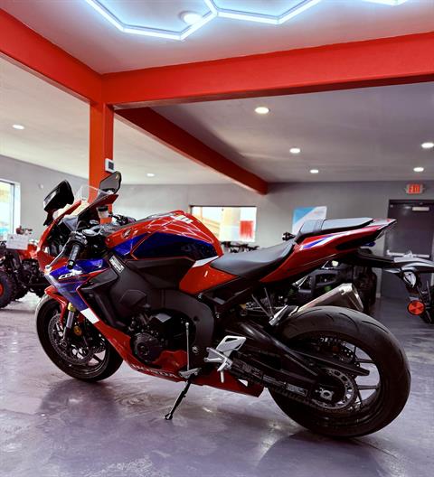 2022 Honda CBR1000RR ABS in San Antonio, Texas - Photo 8