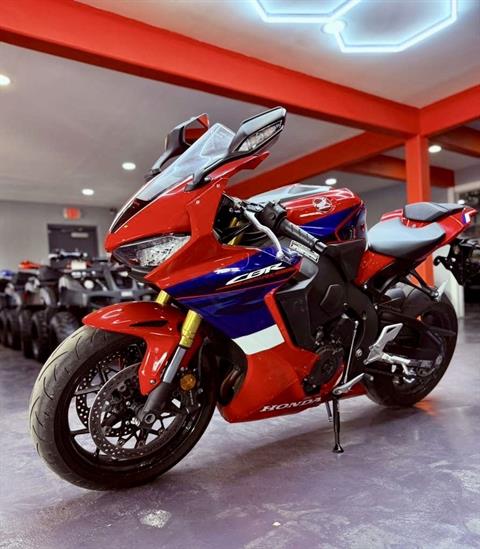 2022 Honda CBR1000RR ABS in San Antonio, Texas - Photo 9