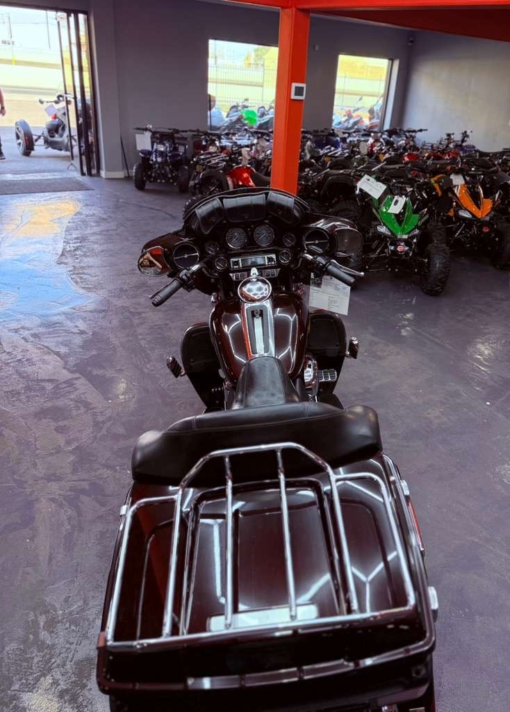 2010 Harley-Davidson Electra Glide® Ultra Limited in San Antonio, Texas - Photo 14