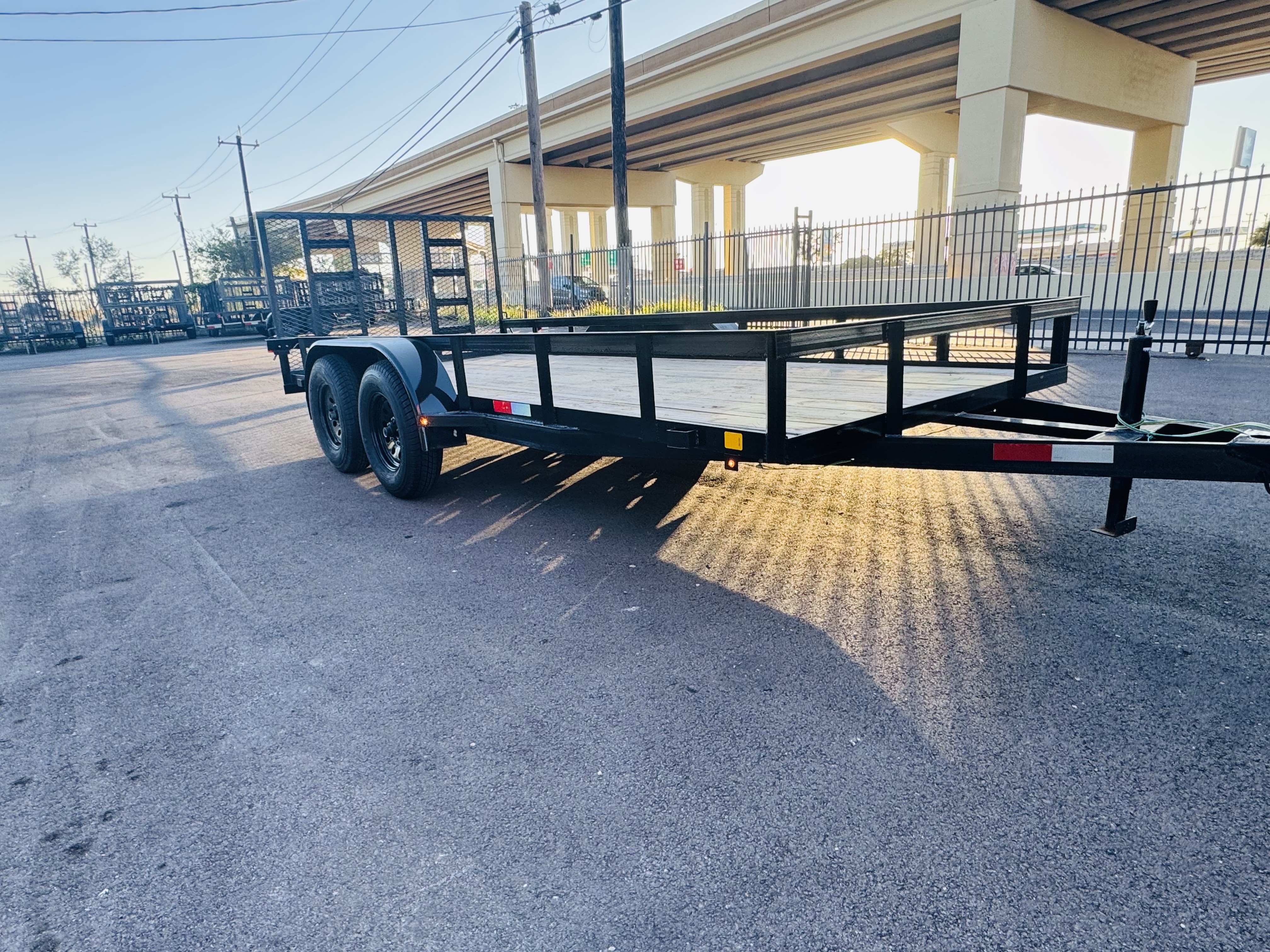 2025 C&M TRAILERS INC UTILITY 18x82 WITH GATE in San Antonio, Texas - Photo 2