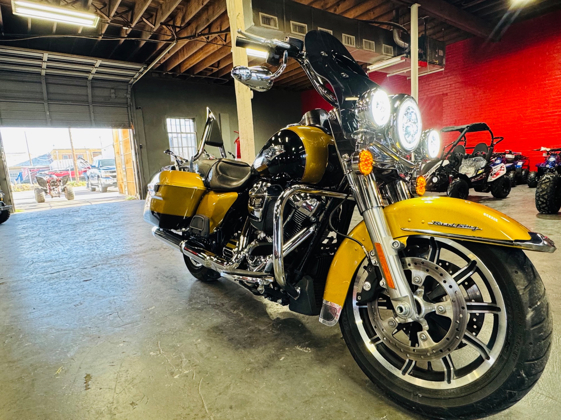 2017 Harley-Davidson Road King® Special in San Antonio, Texas - Photo 5