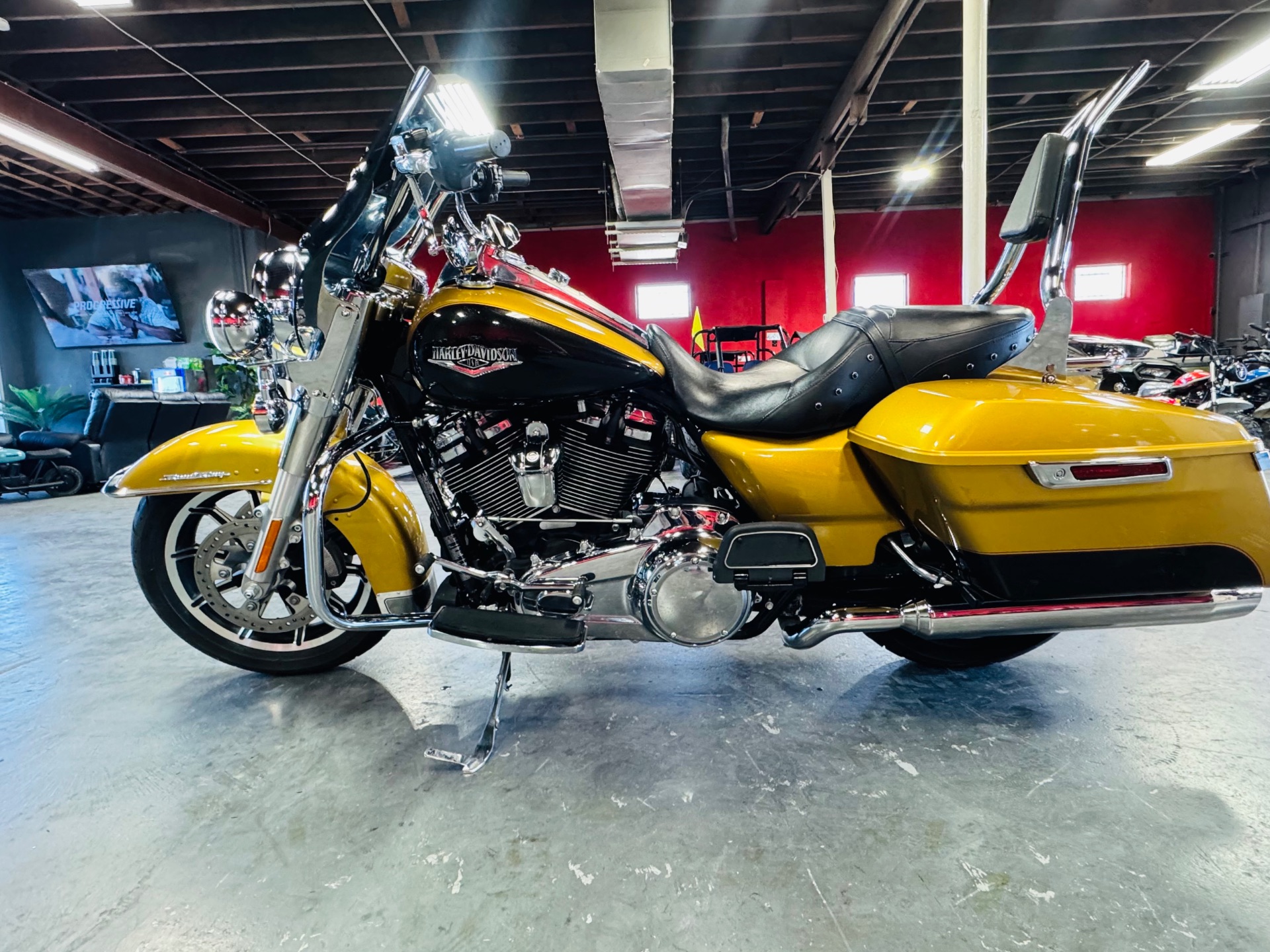 2017 Harley-Davidson Road King® Special in San Antonio, Texas - Photo 6