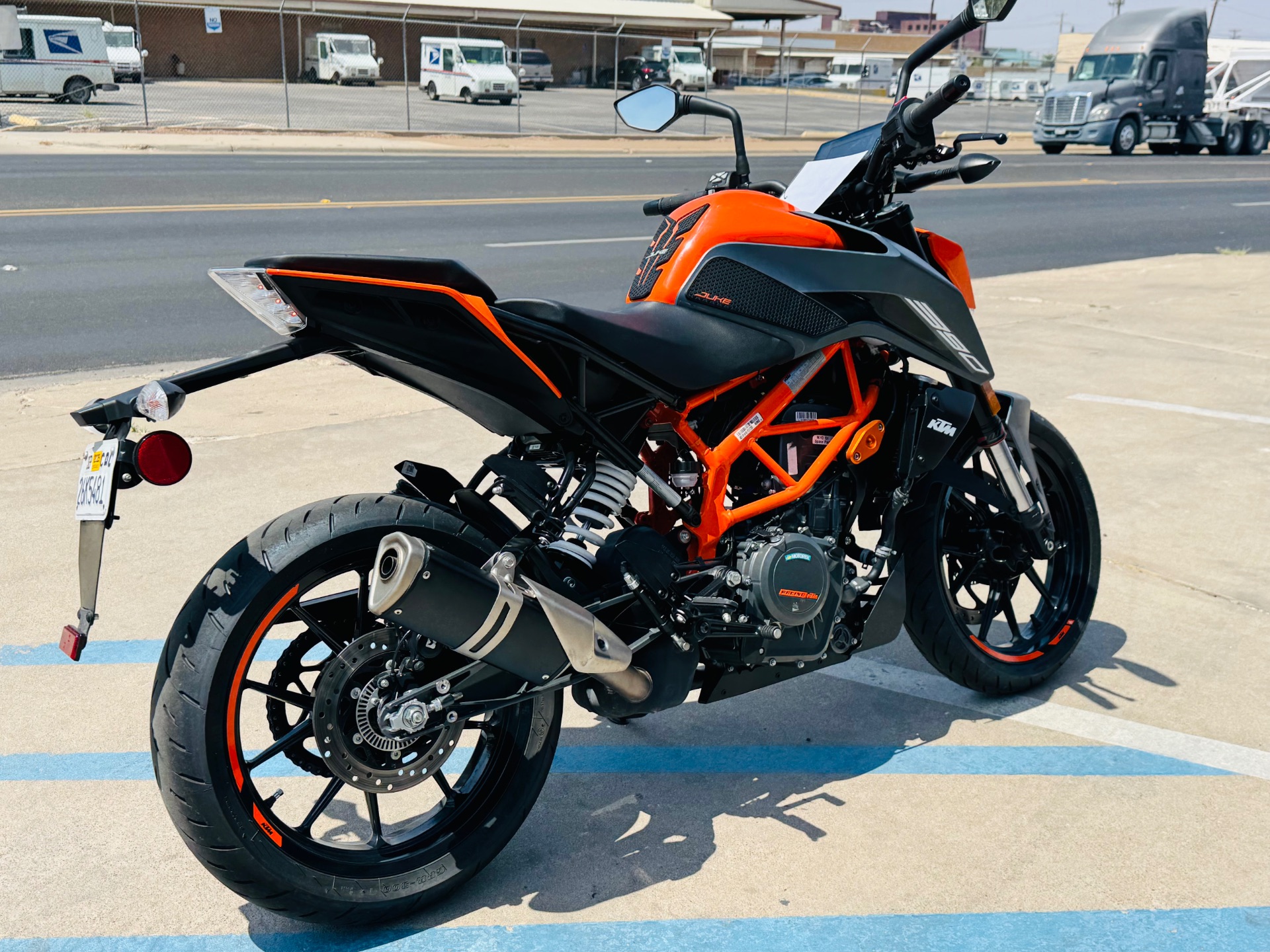 2023 KTM 390 Duke in San Antonio, Texas - Photo 3