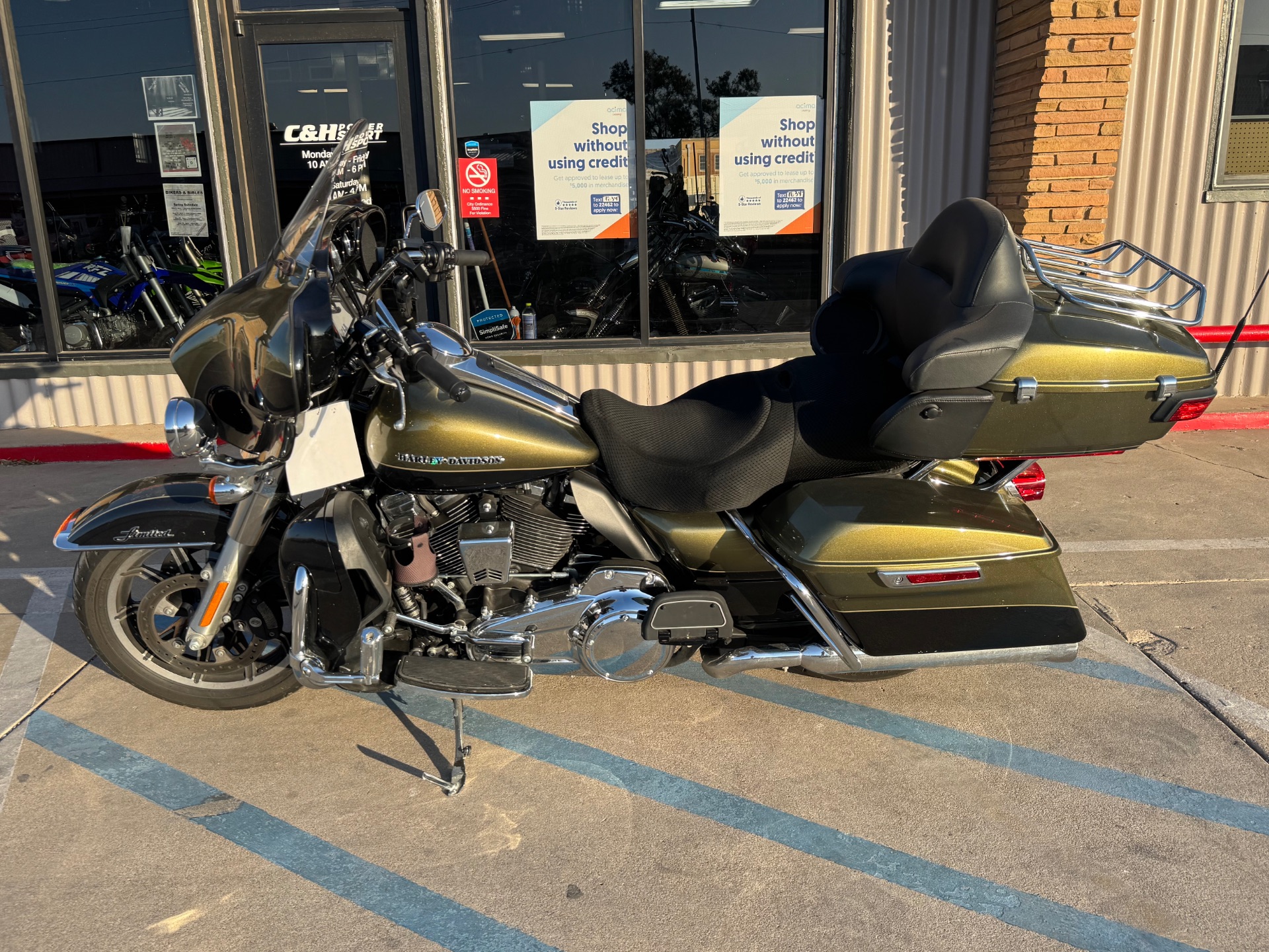 2018 Harley-Davidson Electra Glide® Ultra Classic® in San Antonio, Texas - Photo 6