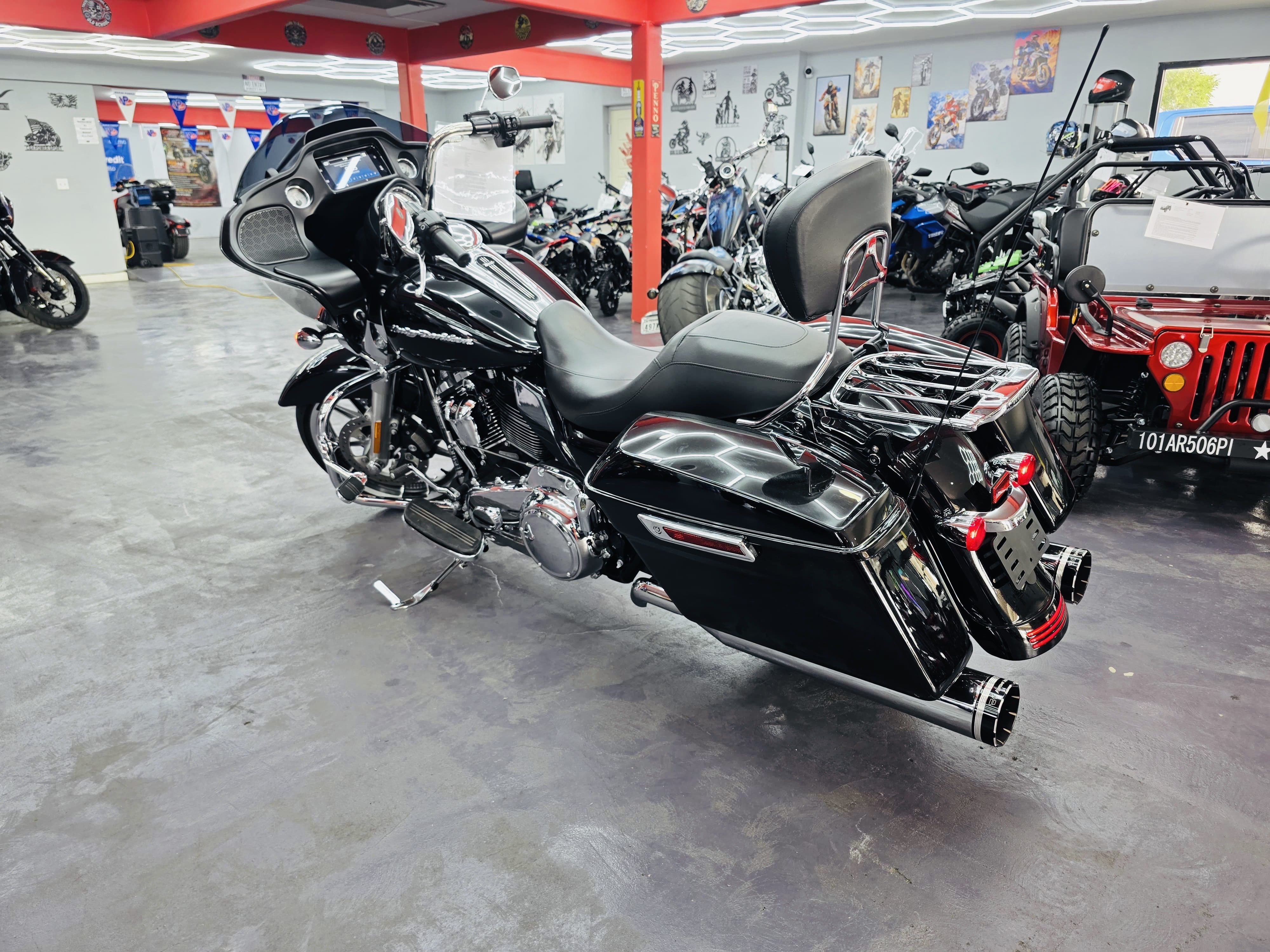 2020 Harley-Davidson Road Glide® 9