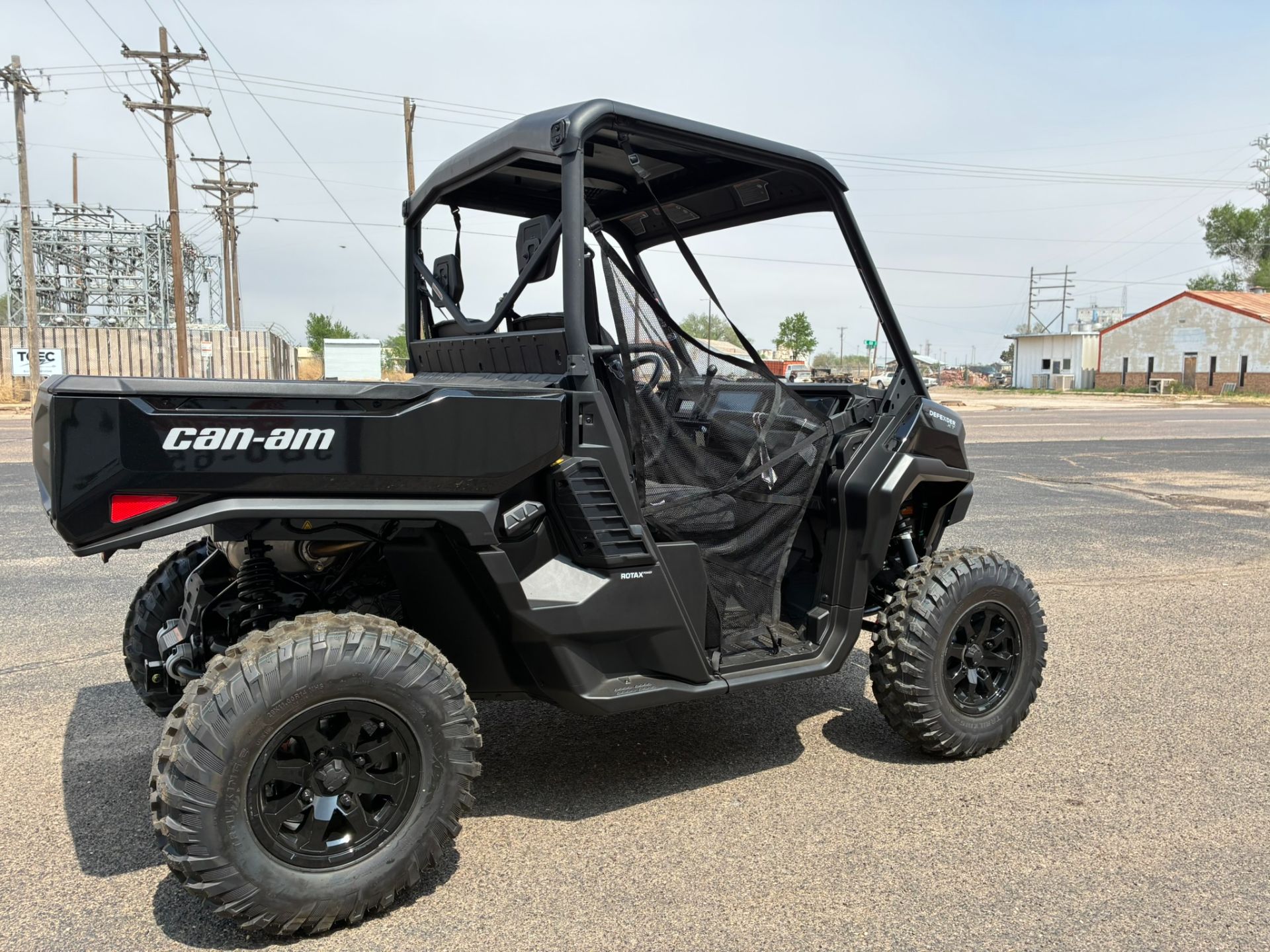 2026 Can-Am™ Defender XT HD11 with 10.25 in. touchscreen displa 5