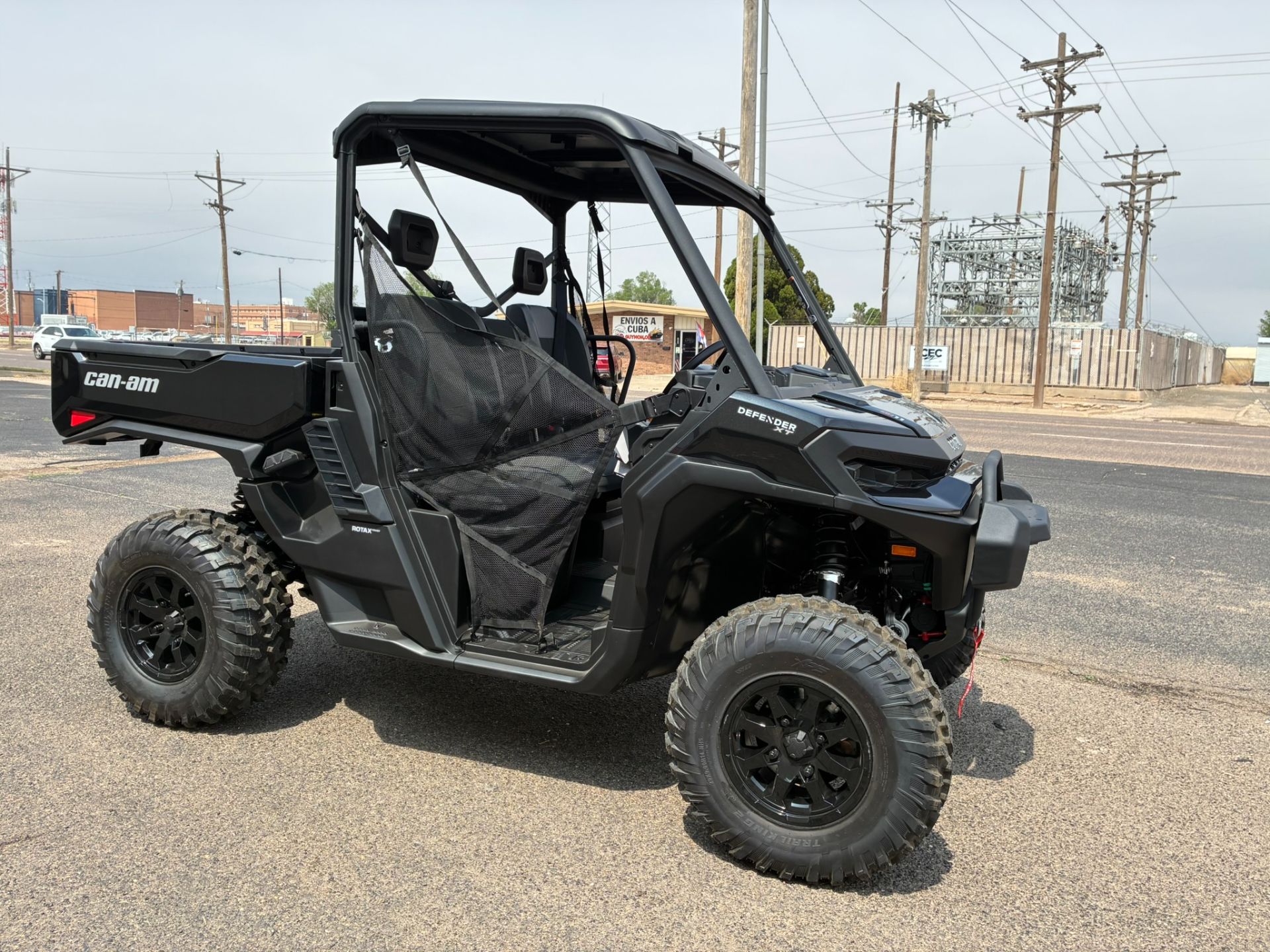 2026 Can-Am™ Defender XT HD11 with 10.25 in. touchscreen displa 6