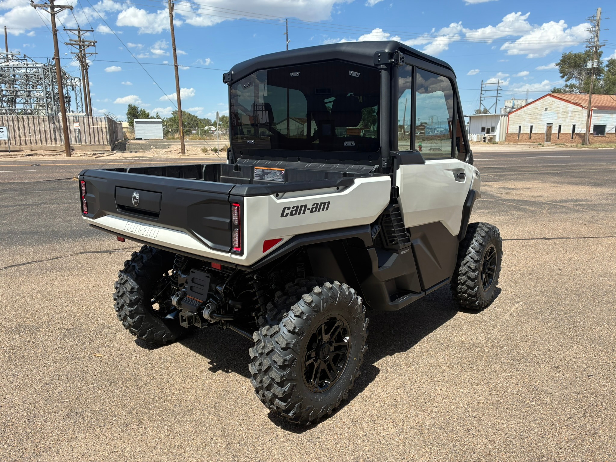 2026 Can-Am™ Defender Limited HD11 3