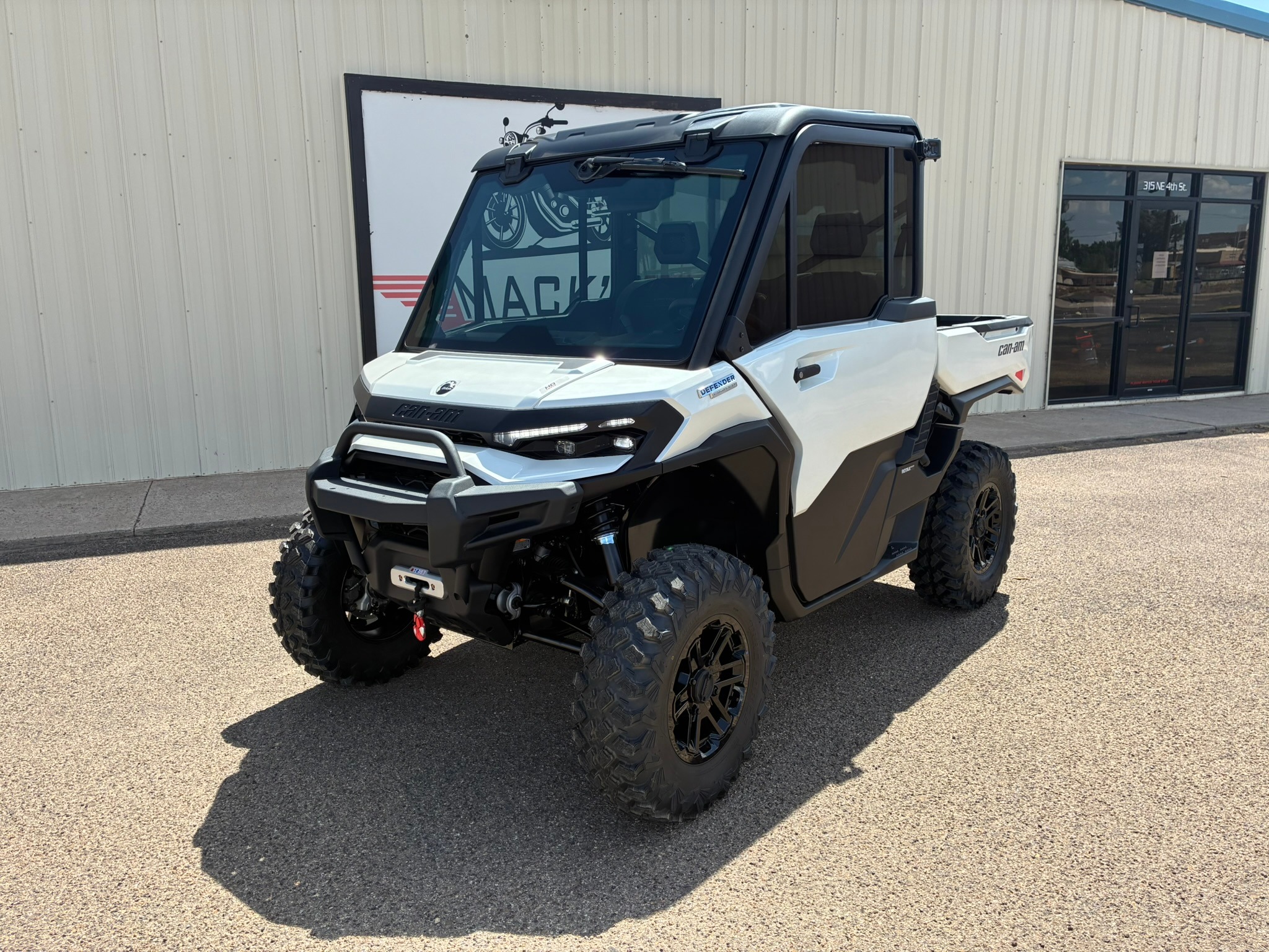 2026 Can-Am™ Defender Limited HD11 1