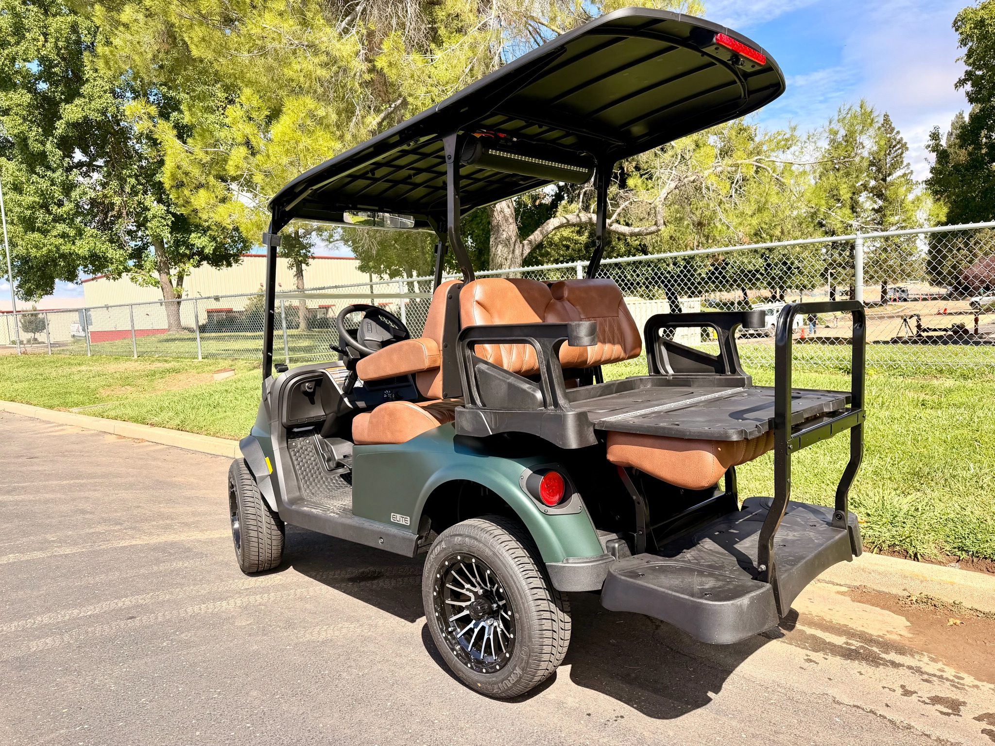 2026 EZGO RXV photo 4