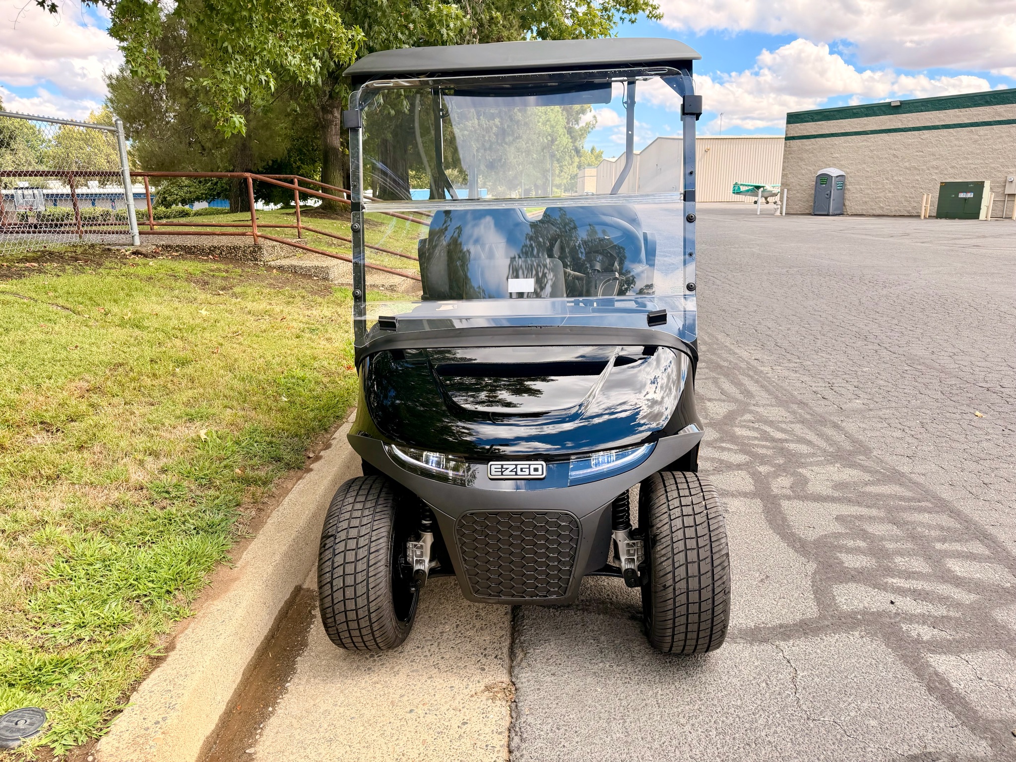 2026 EZGO RXV photo 4