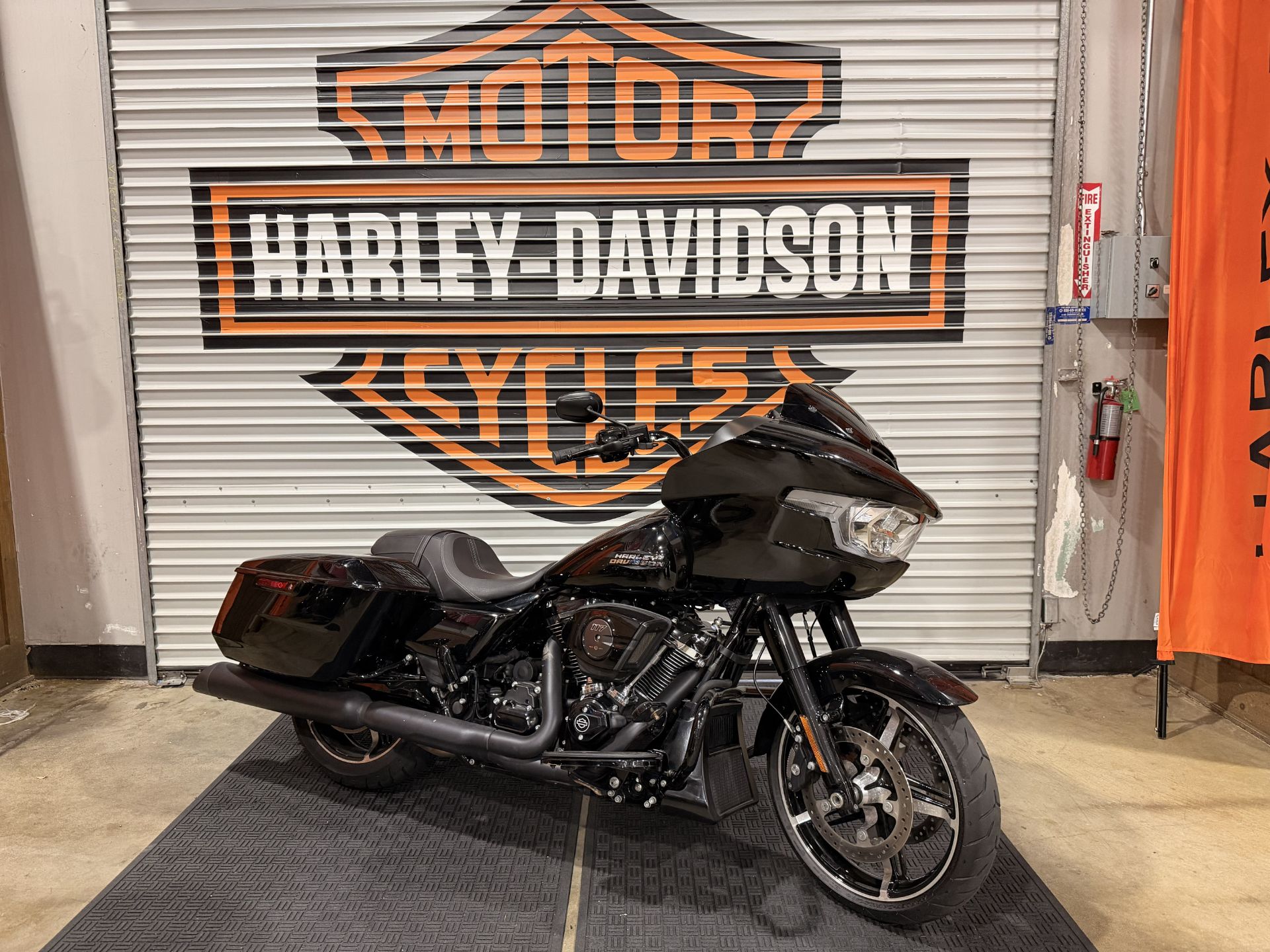 2024 Harley-Davidson Road Glide® 1