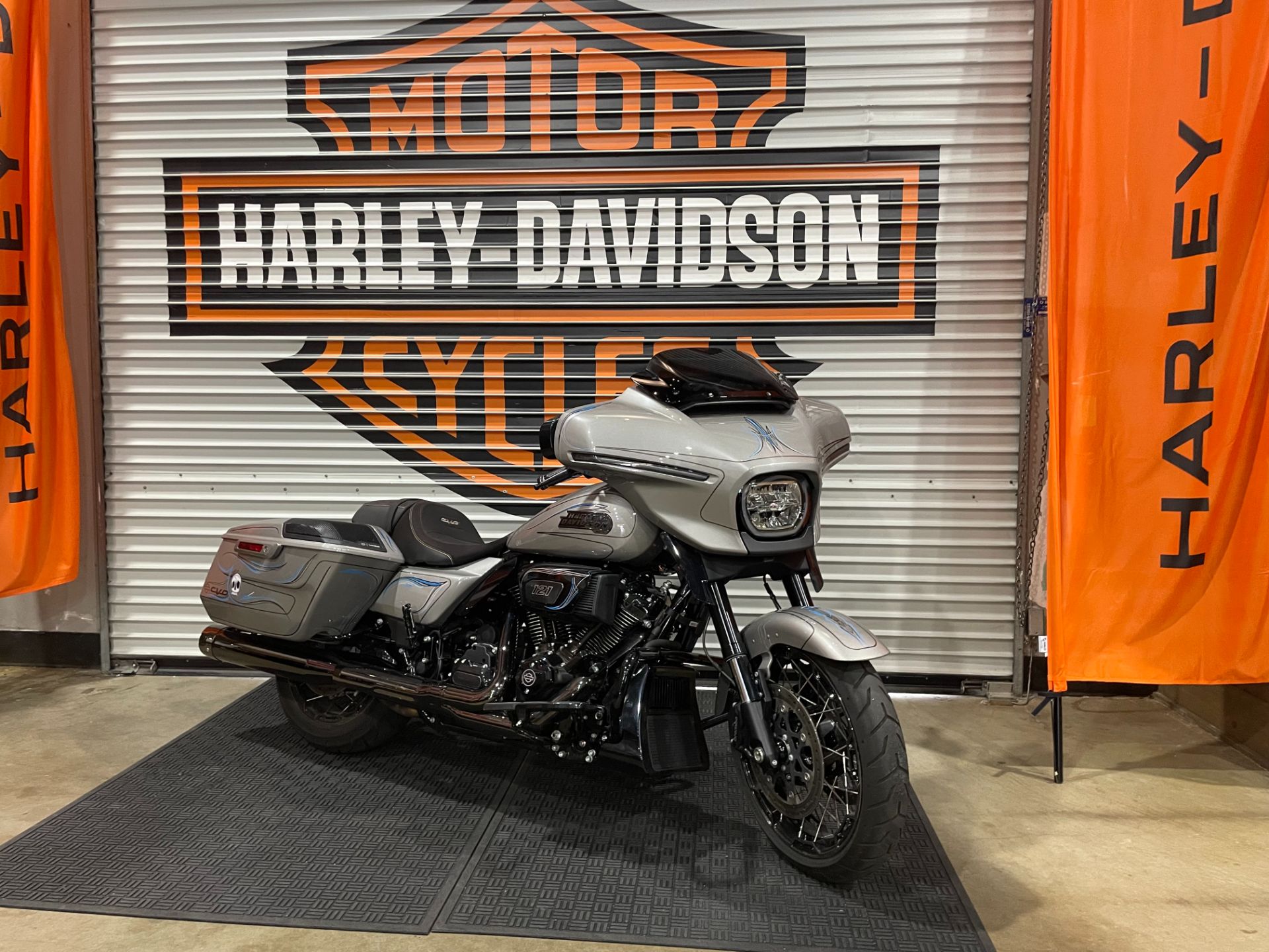 2023 Harley-Davidson CVO™ Street Glide® in Temecula, California