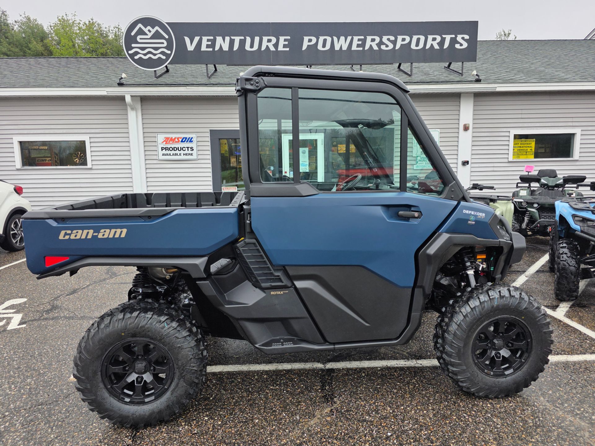 2026 Can-Am Defender XT CAB HD11 with 10.25 in. touchscreen di for sale 1141970