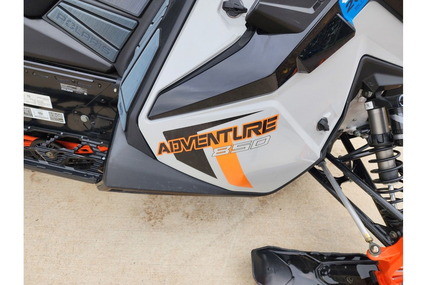 2023 Polaris 850 Indy Adventure 137 in Chippewa Falls, Wisconsin - Photo 8
