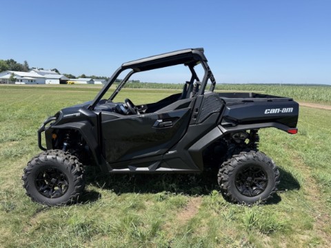 2026 Can-Am Commander XT 700
