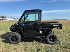 2026 Can-Am Defender XT CAB HD11