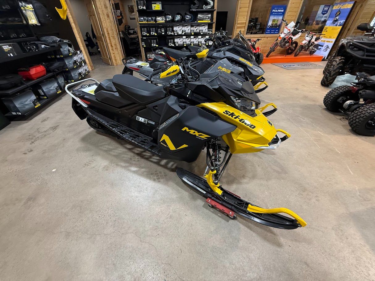 2025 Ski-Doo MXZ NEO+ 600 EFI ES RipSaw 1.25 in Chippewa Falls, Wisconsin - Photo 1